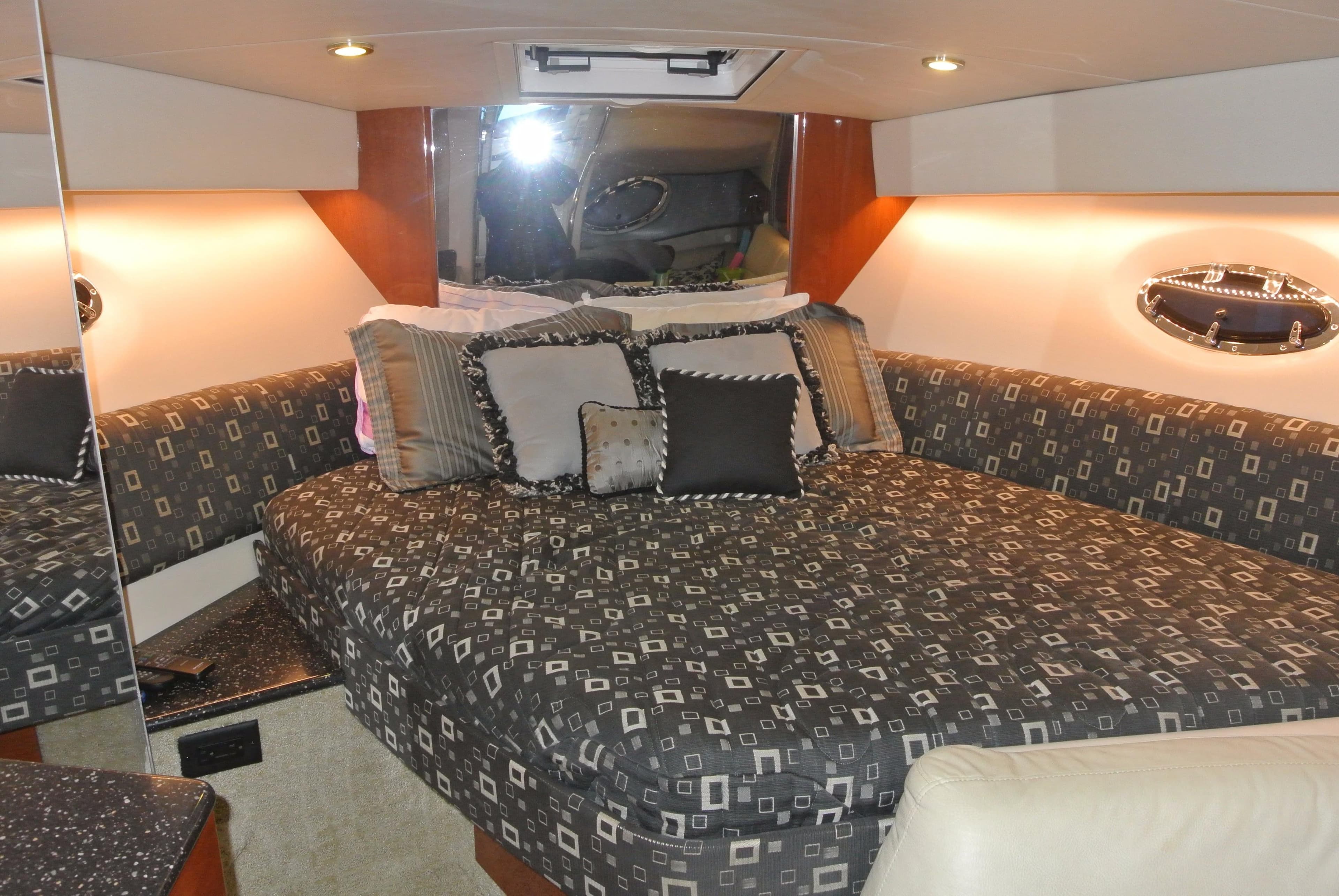 2007 Formula 31 Performance Cruiser