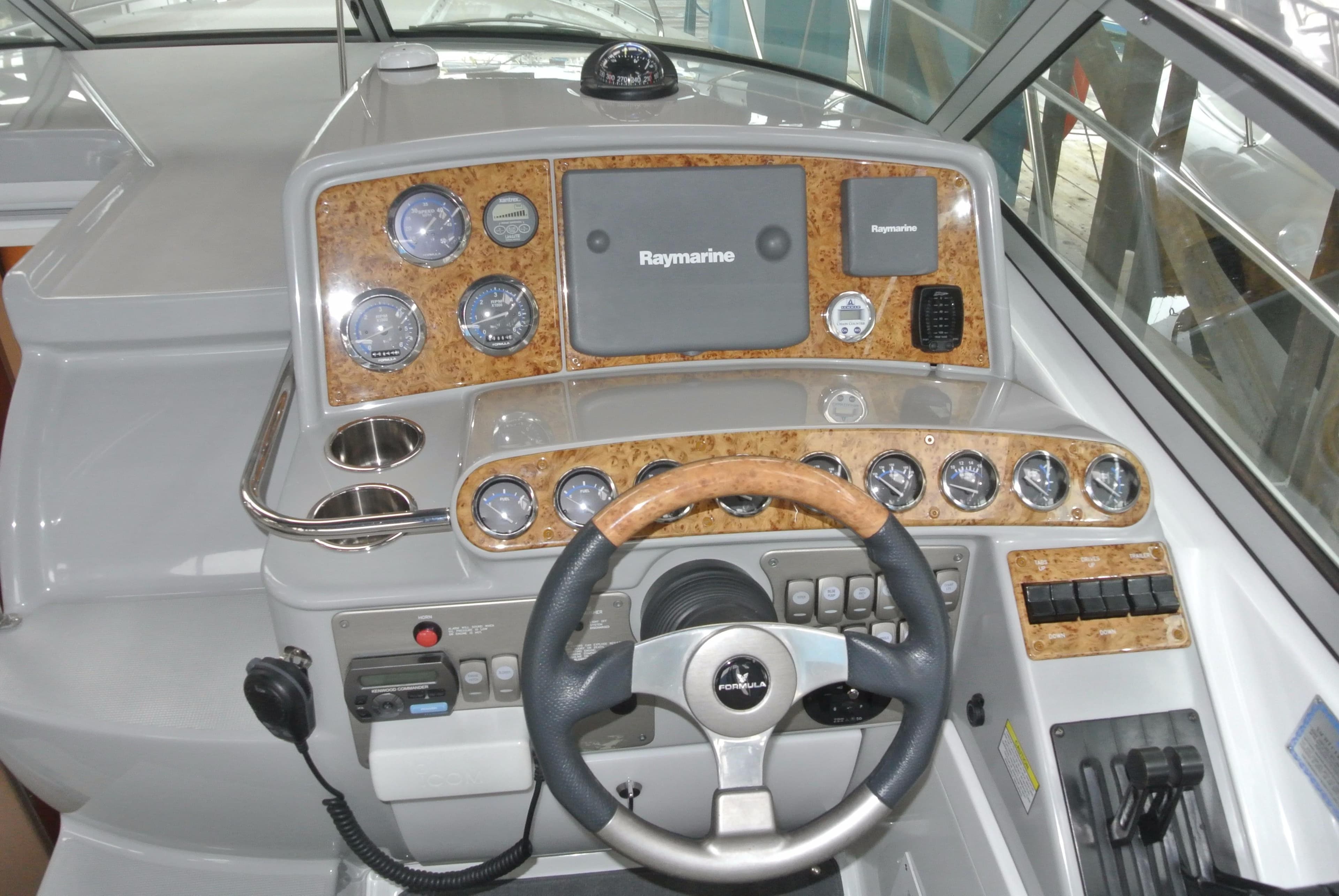 2007 Formula 31 Performance Cruiser