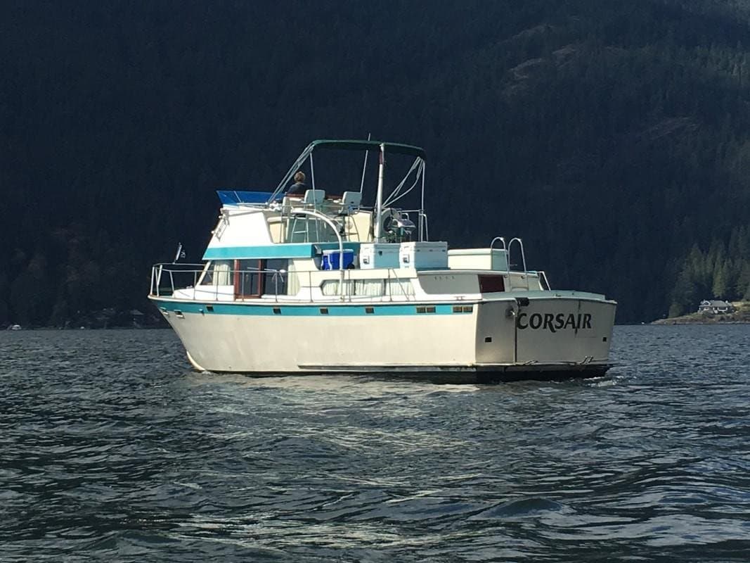 1966 Tollycraft 38 Tri Cabin