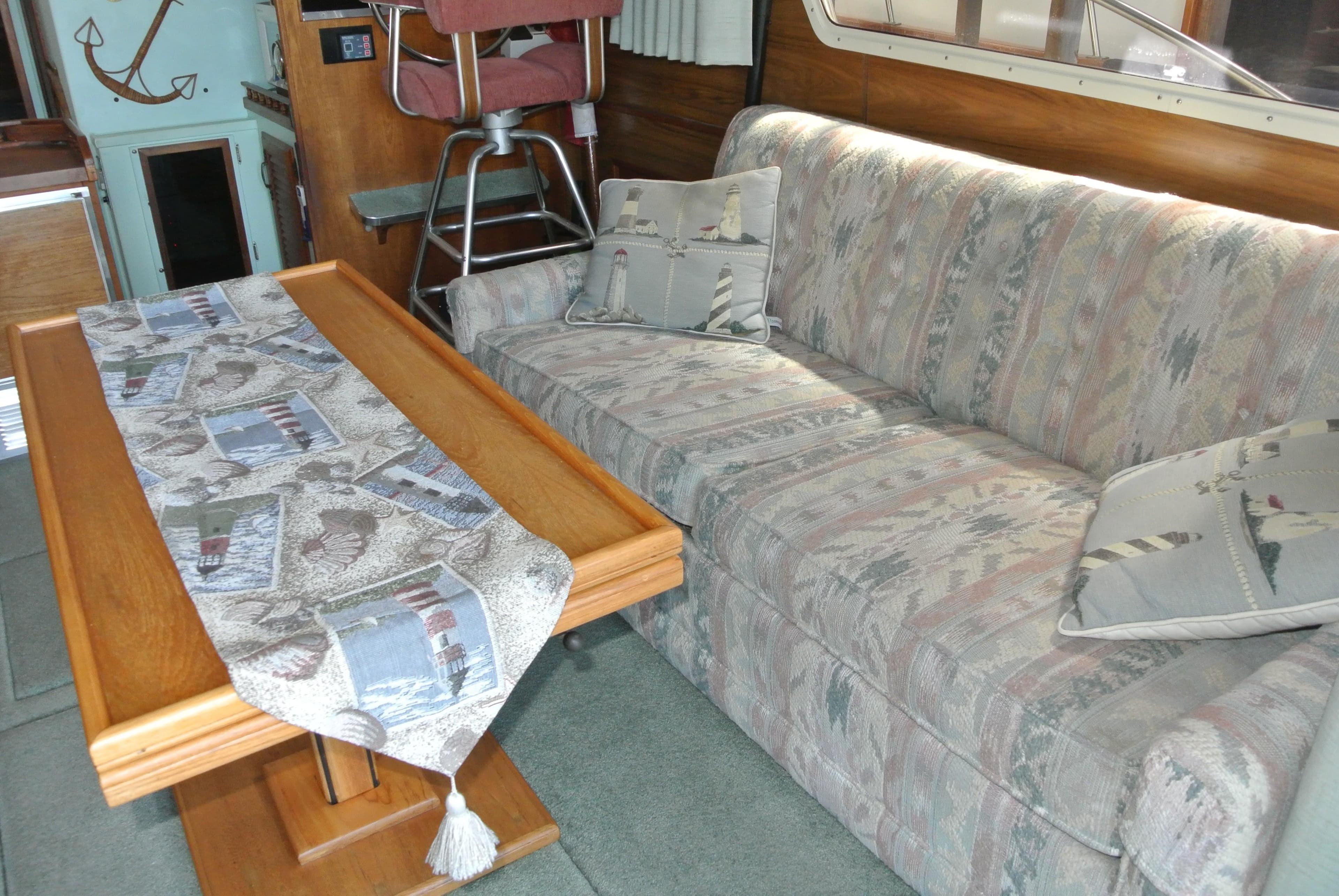 1978 Tollycraft 37 Convertible