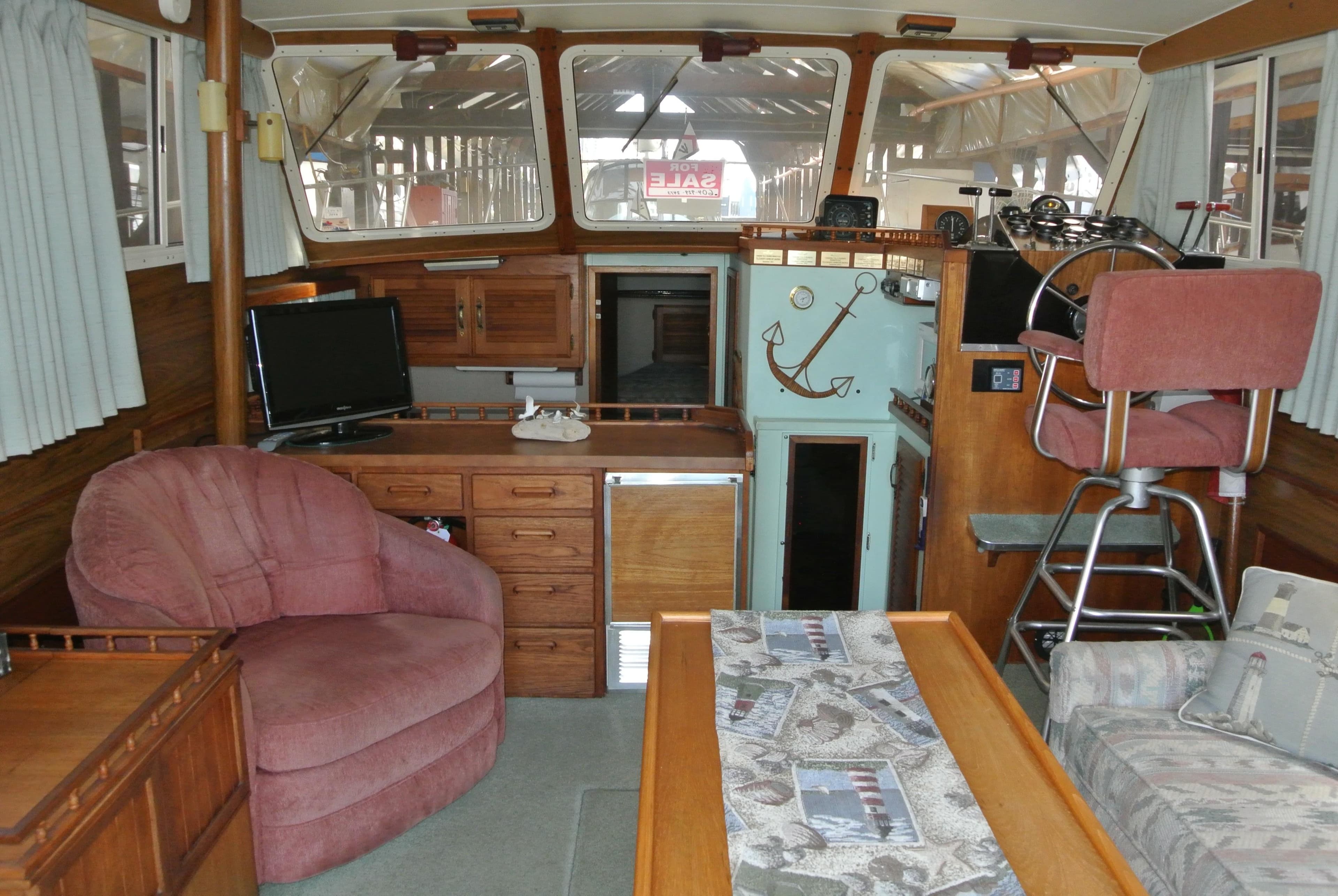 1978 Tollycraft 37 Convertible