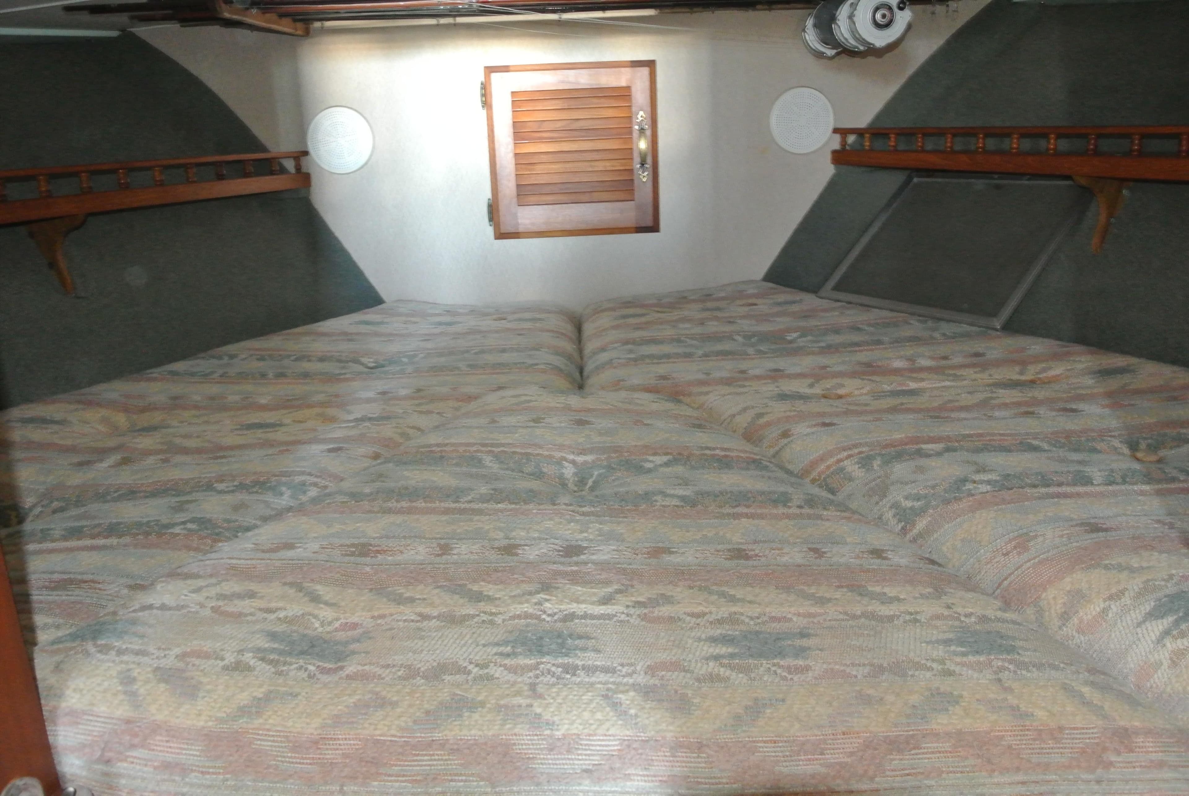 1978 Tollycraft 37 Convertible