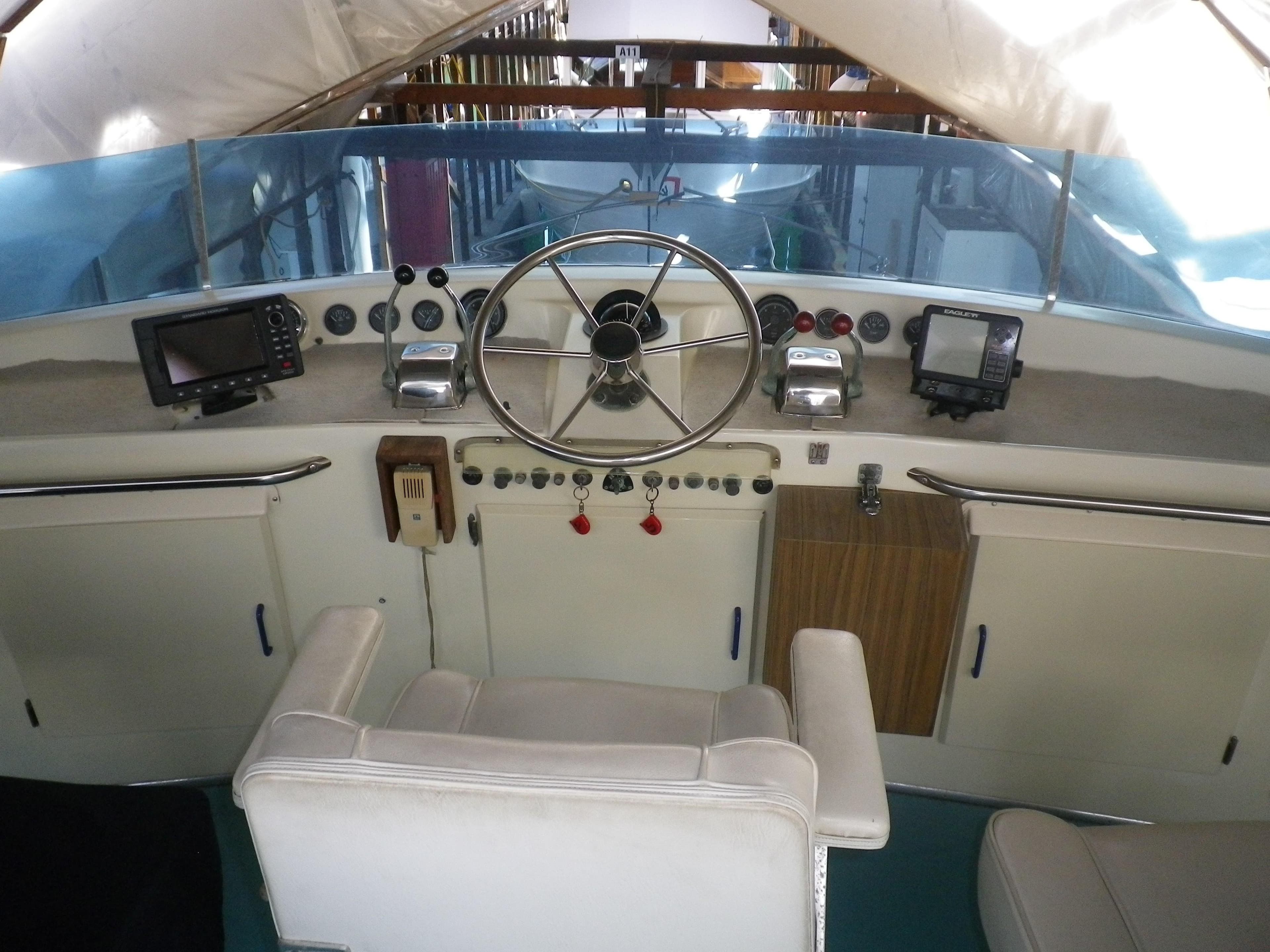 1978 Tollycraft 37 Convertible