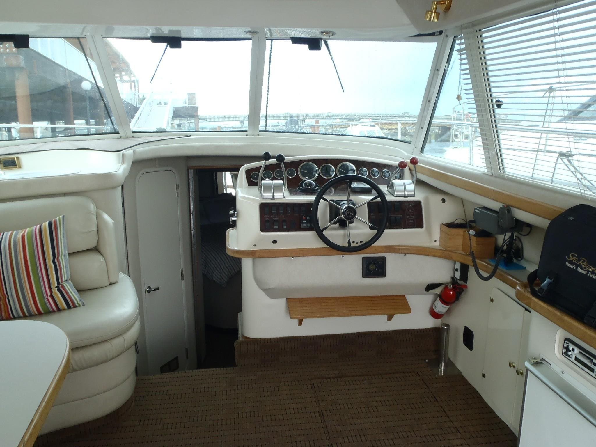 1997 Sea Ray 370 Sedan Bridge