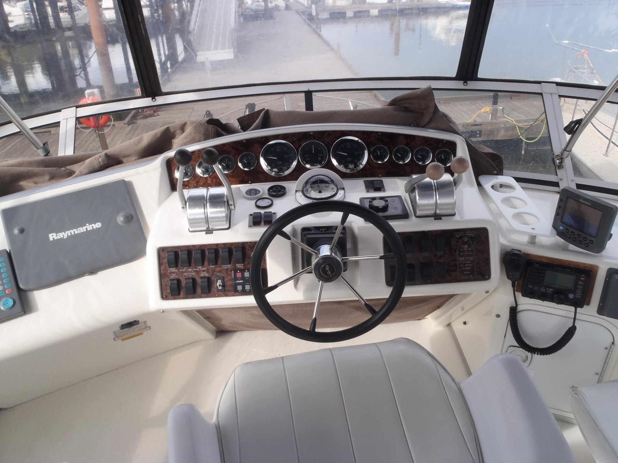 1997 Sea Ray 370 Sedan Bridge