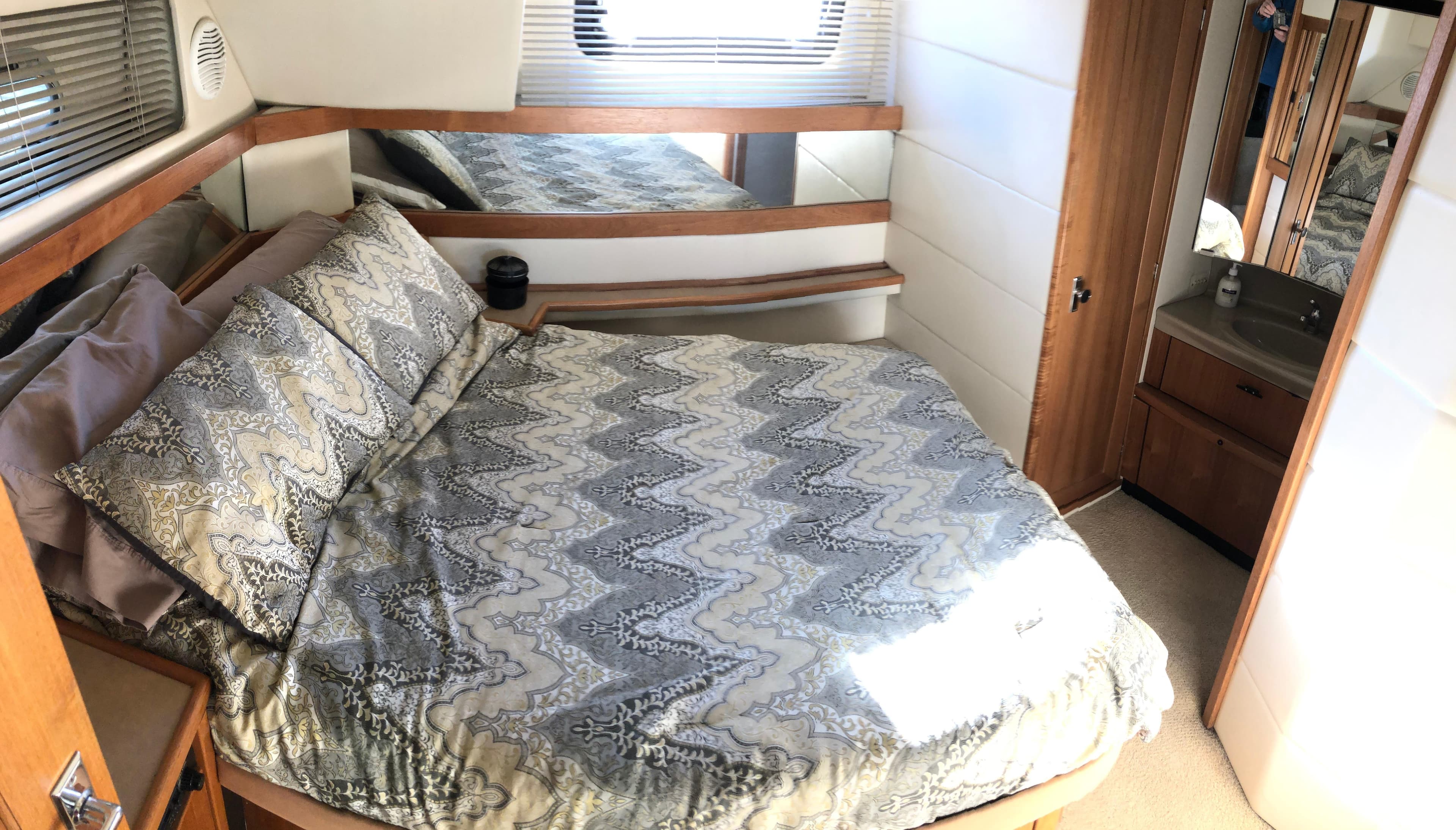 1998 Bayliner 4087 Aft Cabin Motoryacht