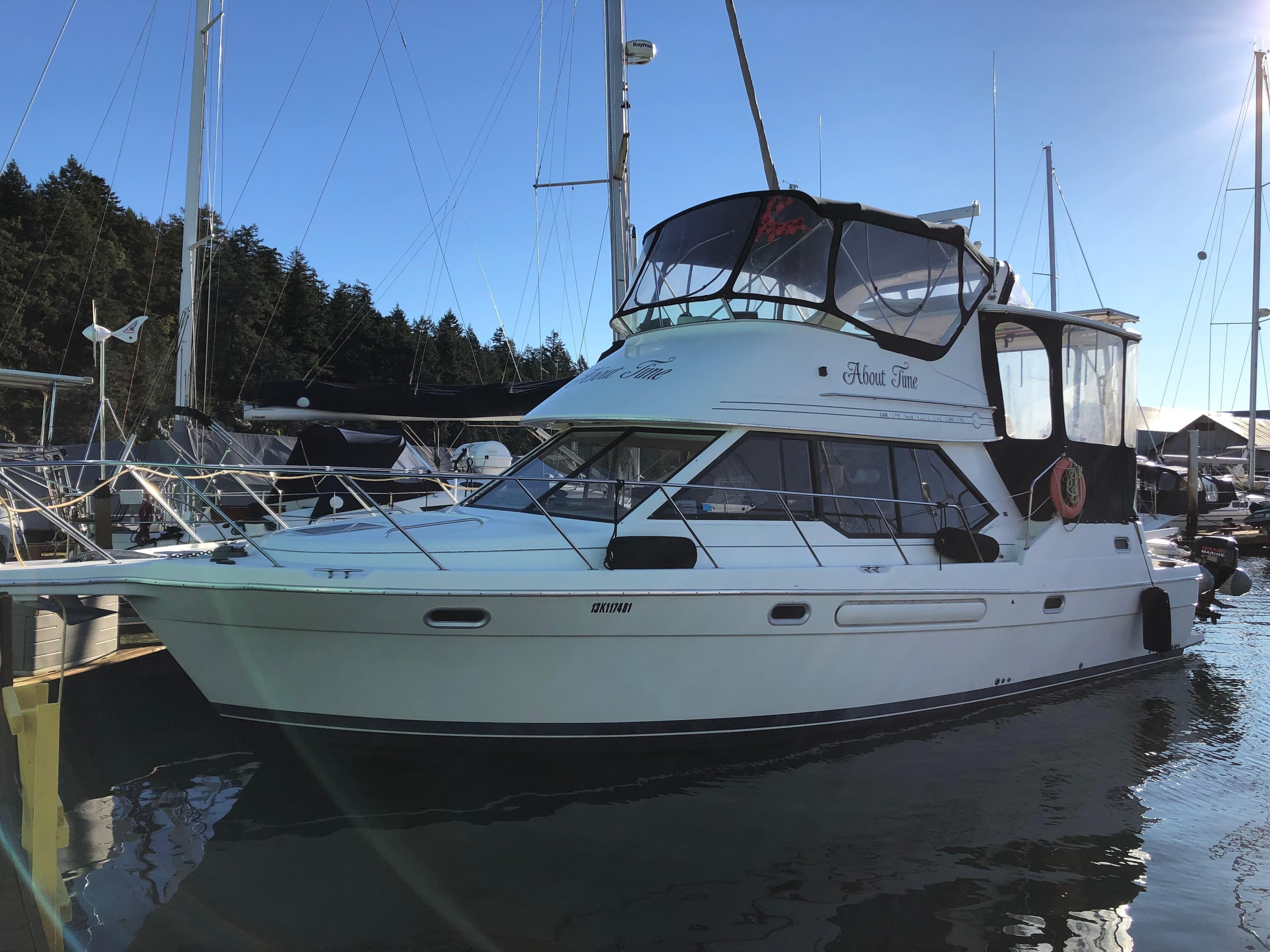 1998 Bayliner 4087 Aft Cabin Motoryacht