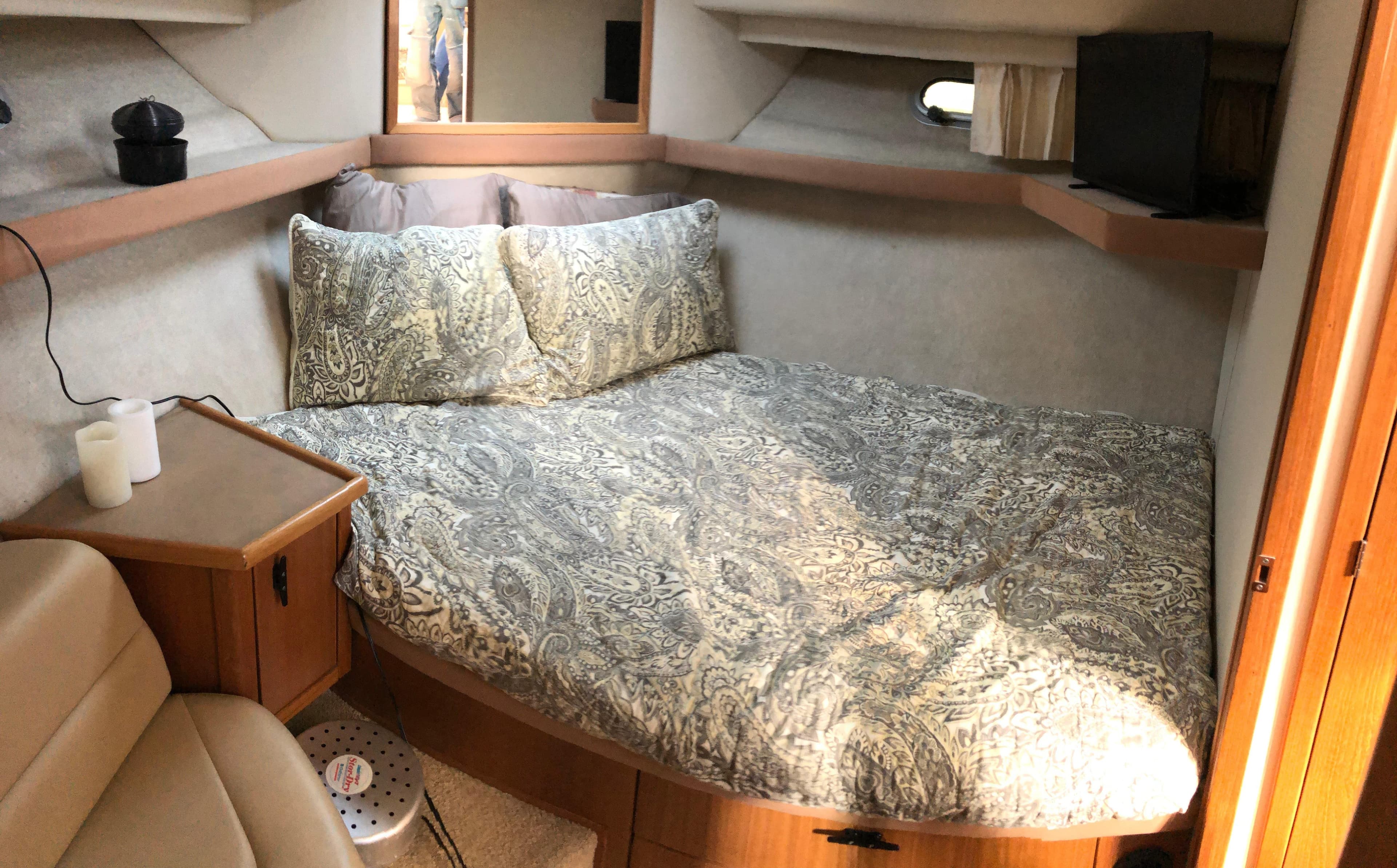 1998 Bayliner 4087 Aft Cabin Motoryacht