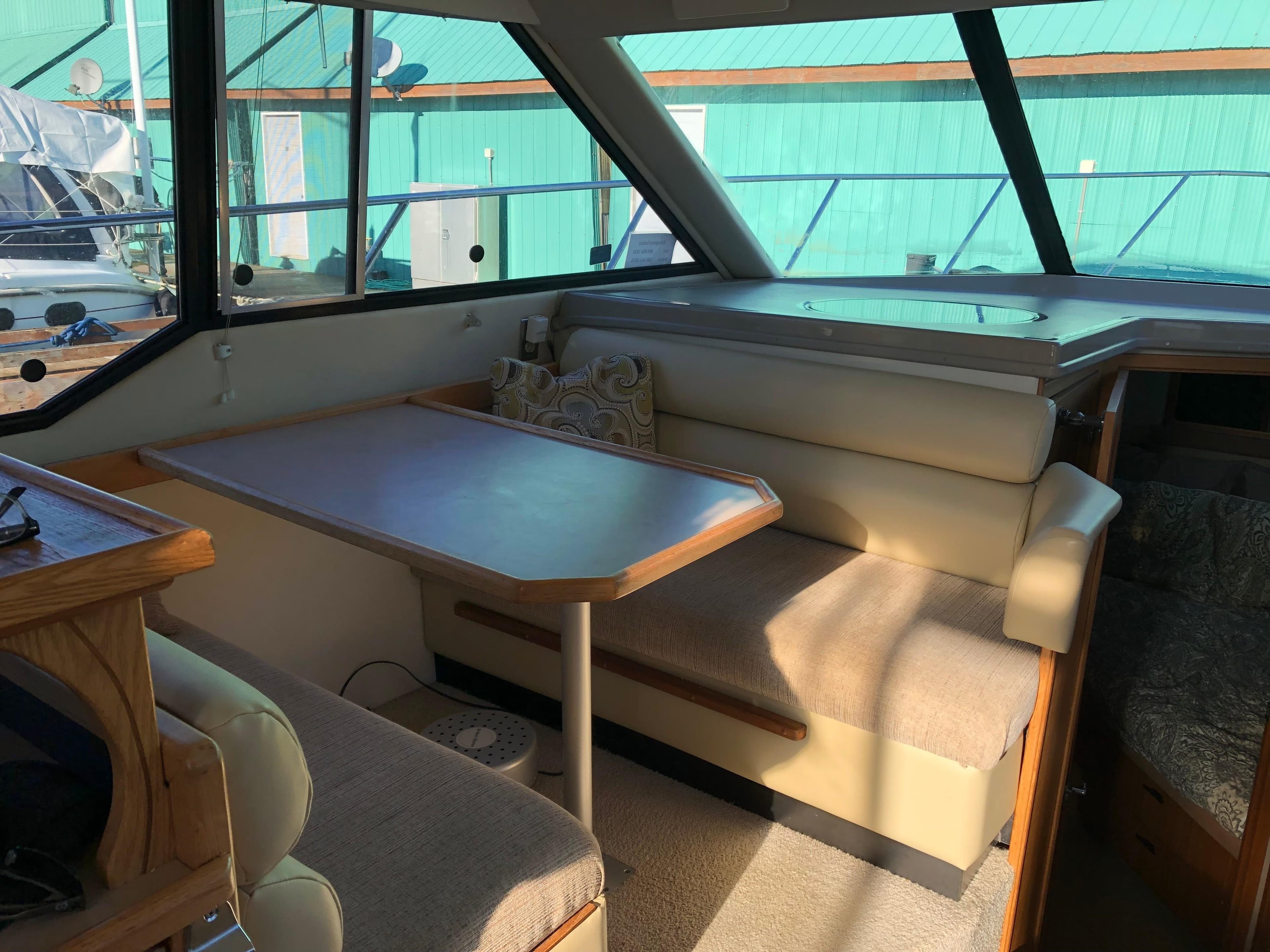 1998 Bayliner 4087 Aft Cabin Motoryacht