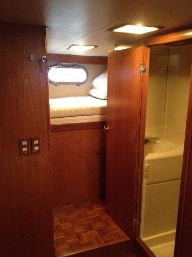 1993 Ocean Alexander 630