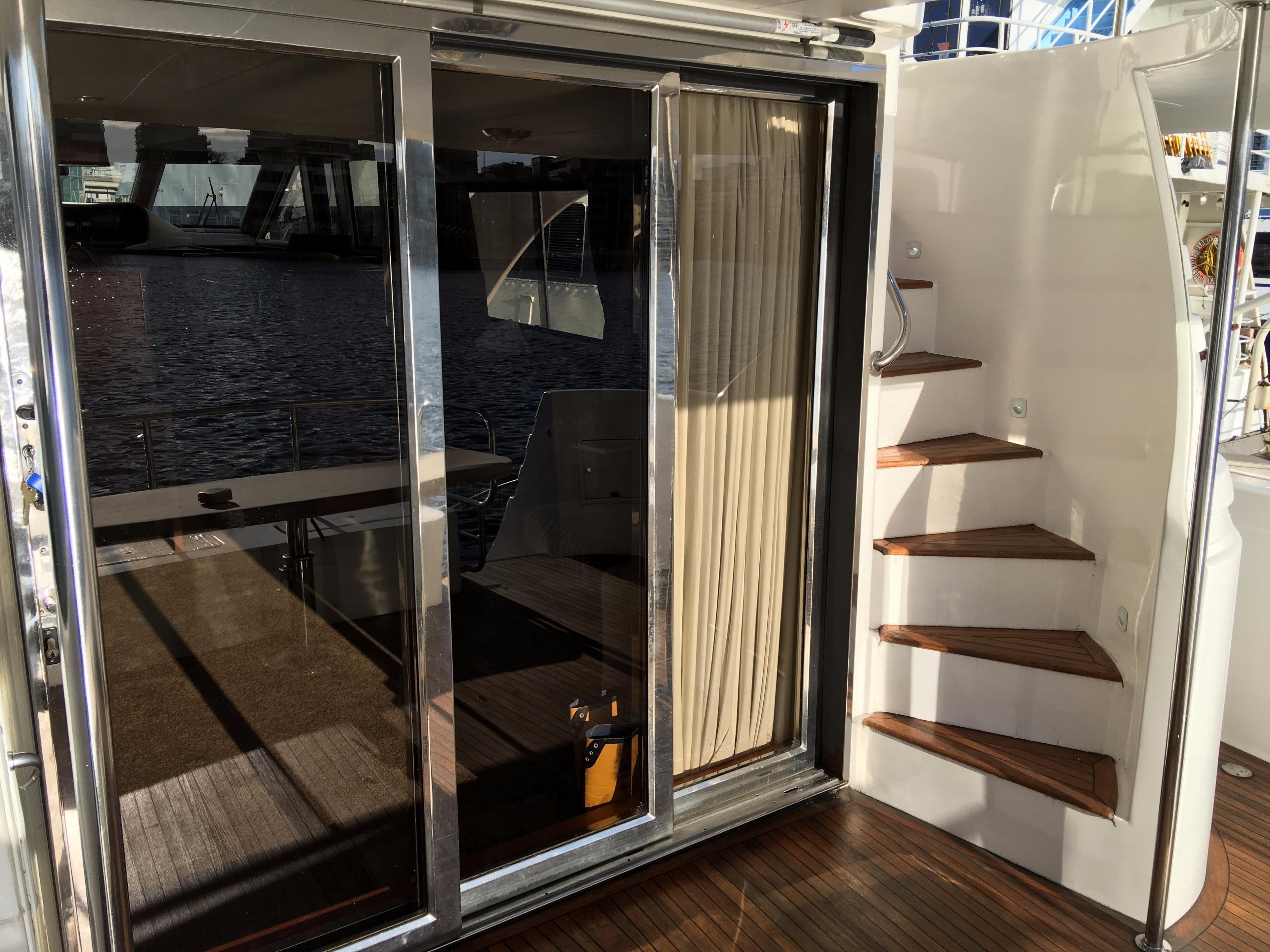 1993 Ocean Alexander 630