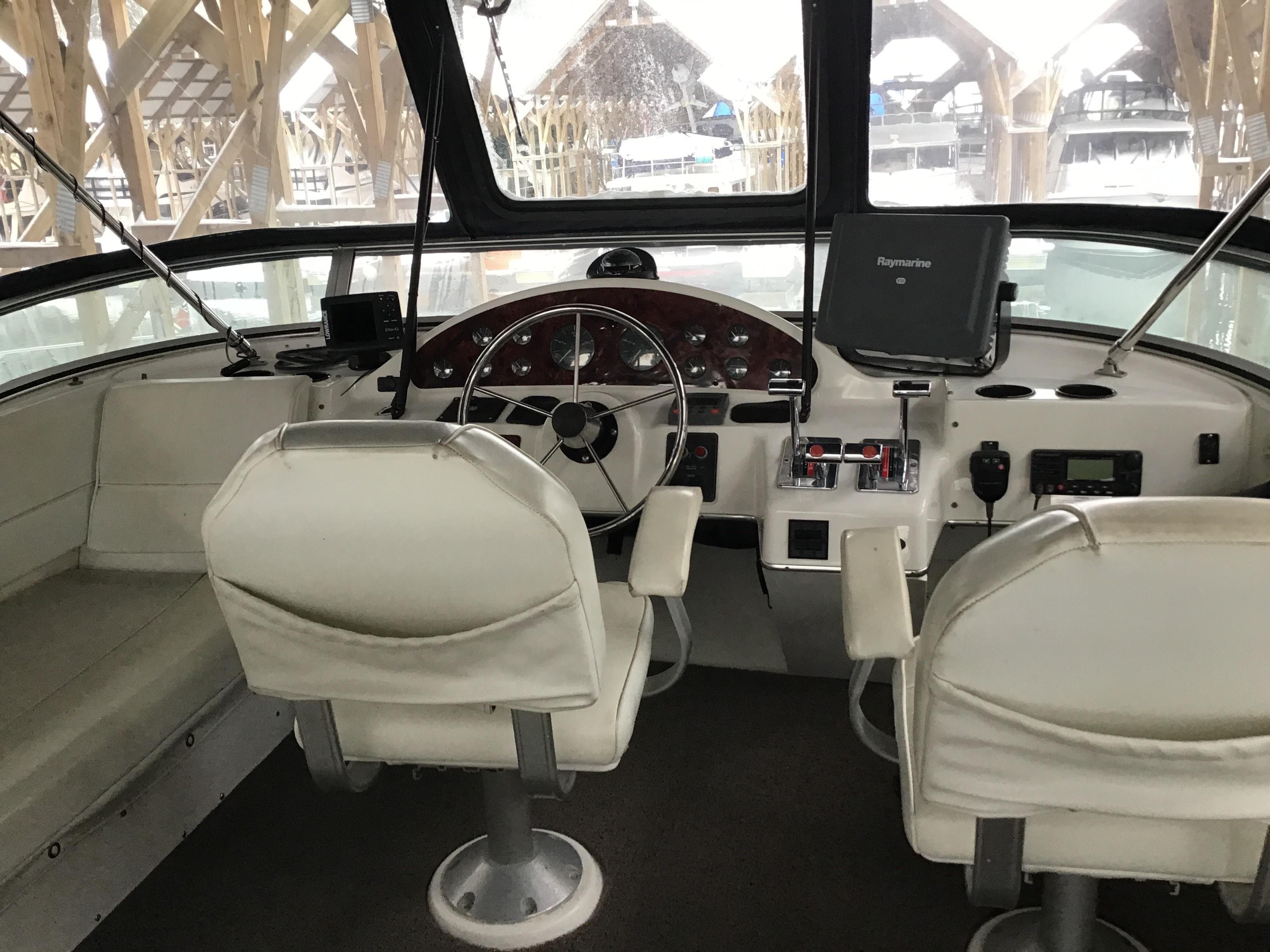 2001 Bayliner 4087 Aft Cabin Motoryacht