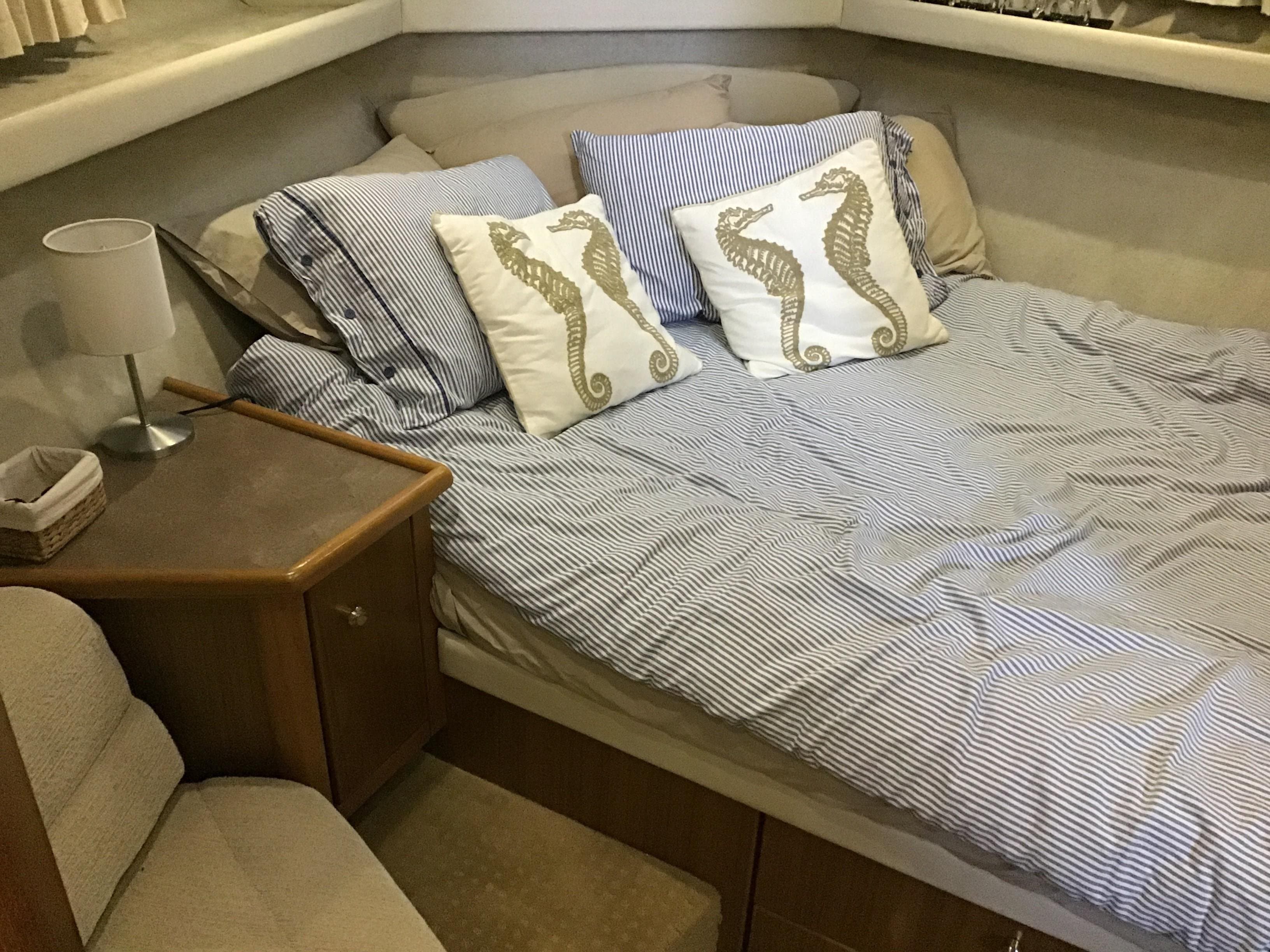 2001 Bayliner 4087 Aft Cabin Motoryacht