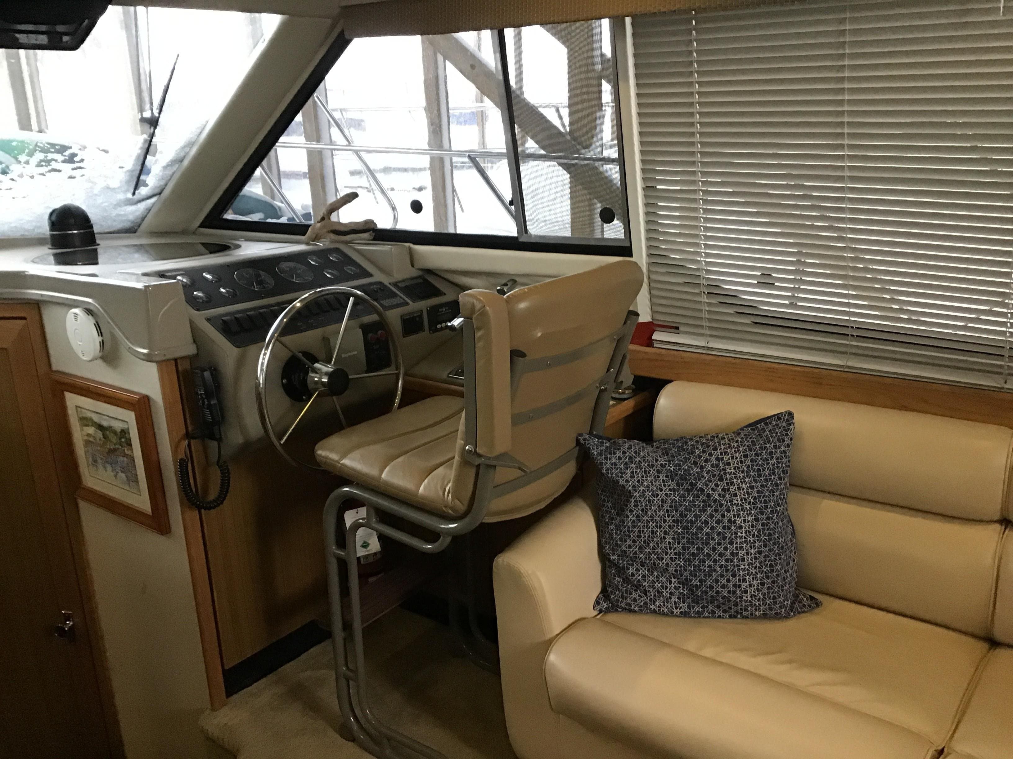 2001 Bayliner 4087 Aft Cabin Motoryacht