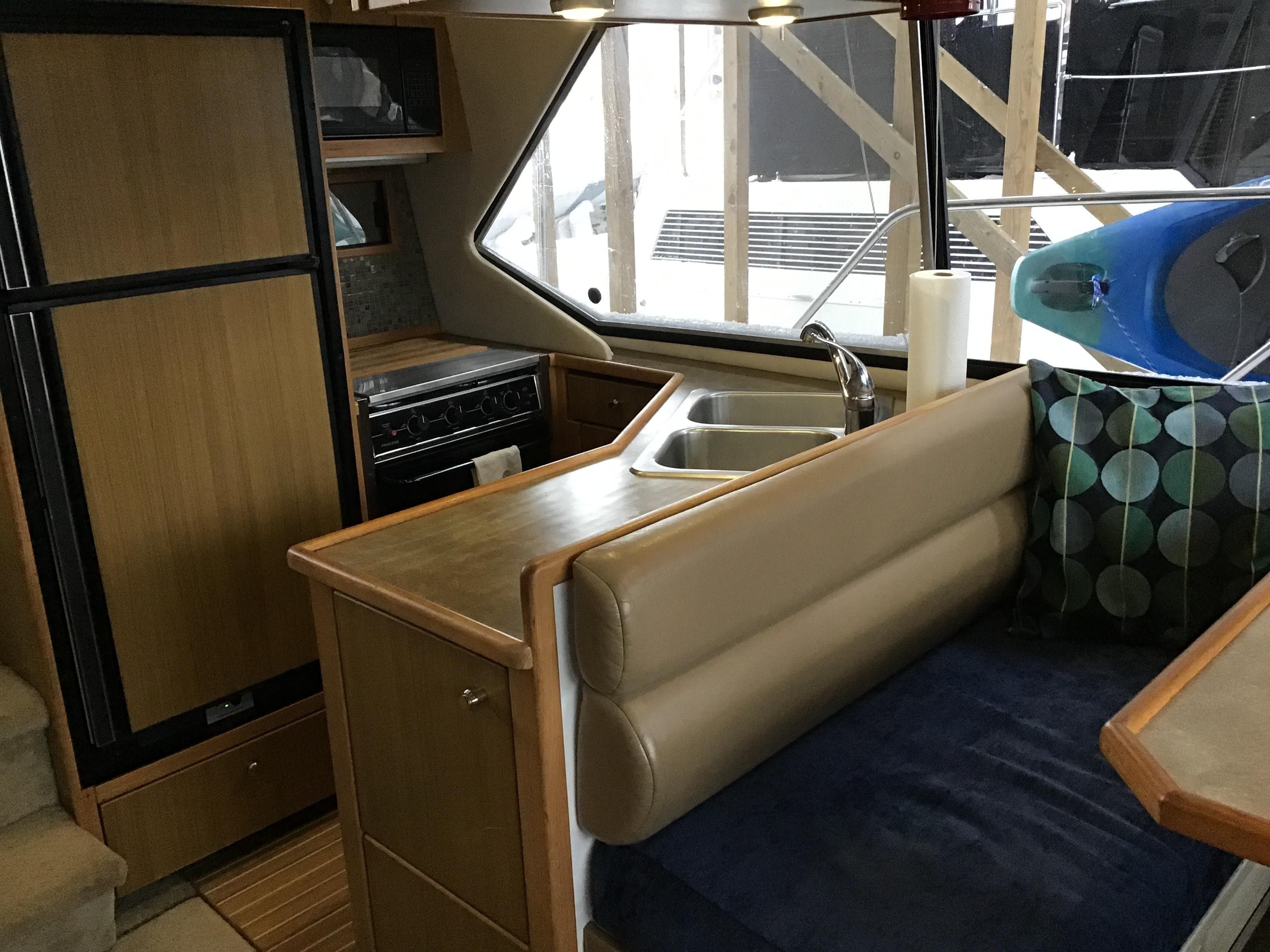 2001 Bayliner 4087 Aft Cabin Motoryacht