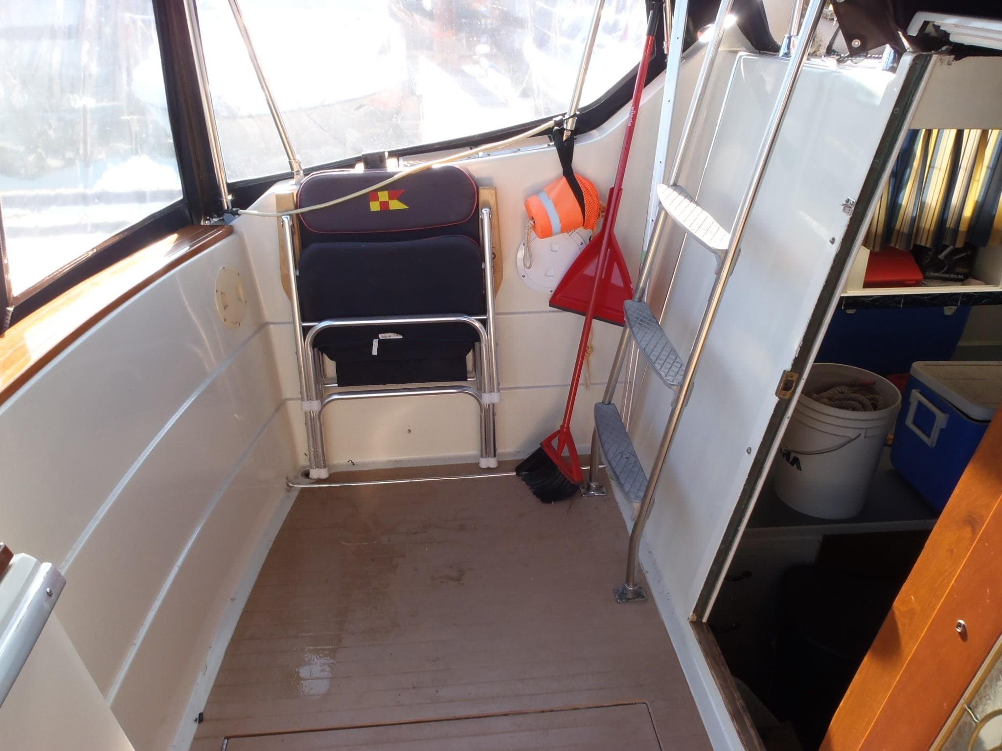 1973 Tollycraft 40 Tri-Cabin Motor Yacht