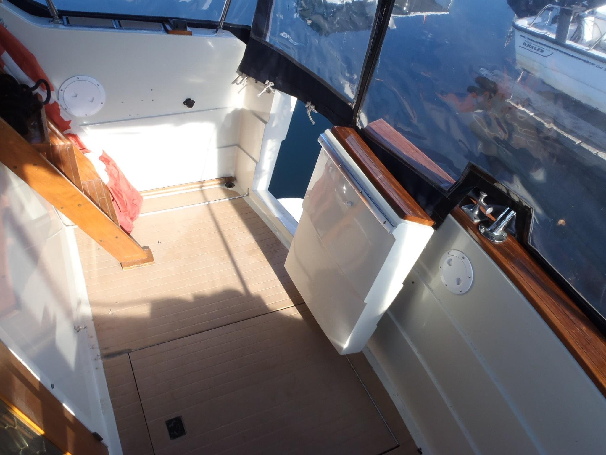 1973 Tollycraft 40 Tri-Cabin Motor Yacht