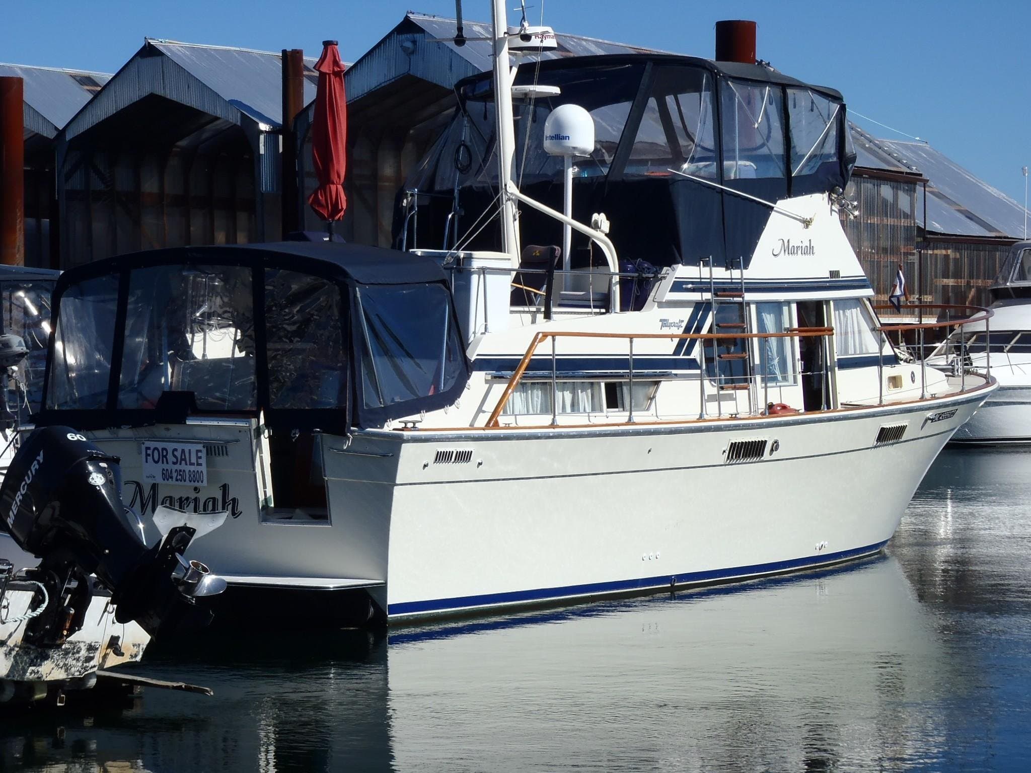 1973 Tollycraft 40 Tri-Cabin Motor Yacht