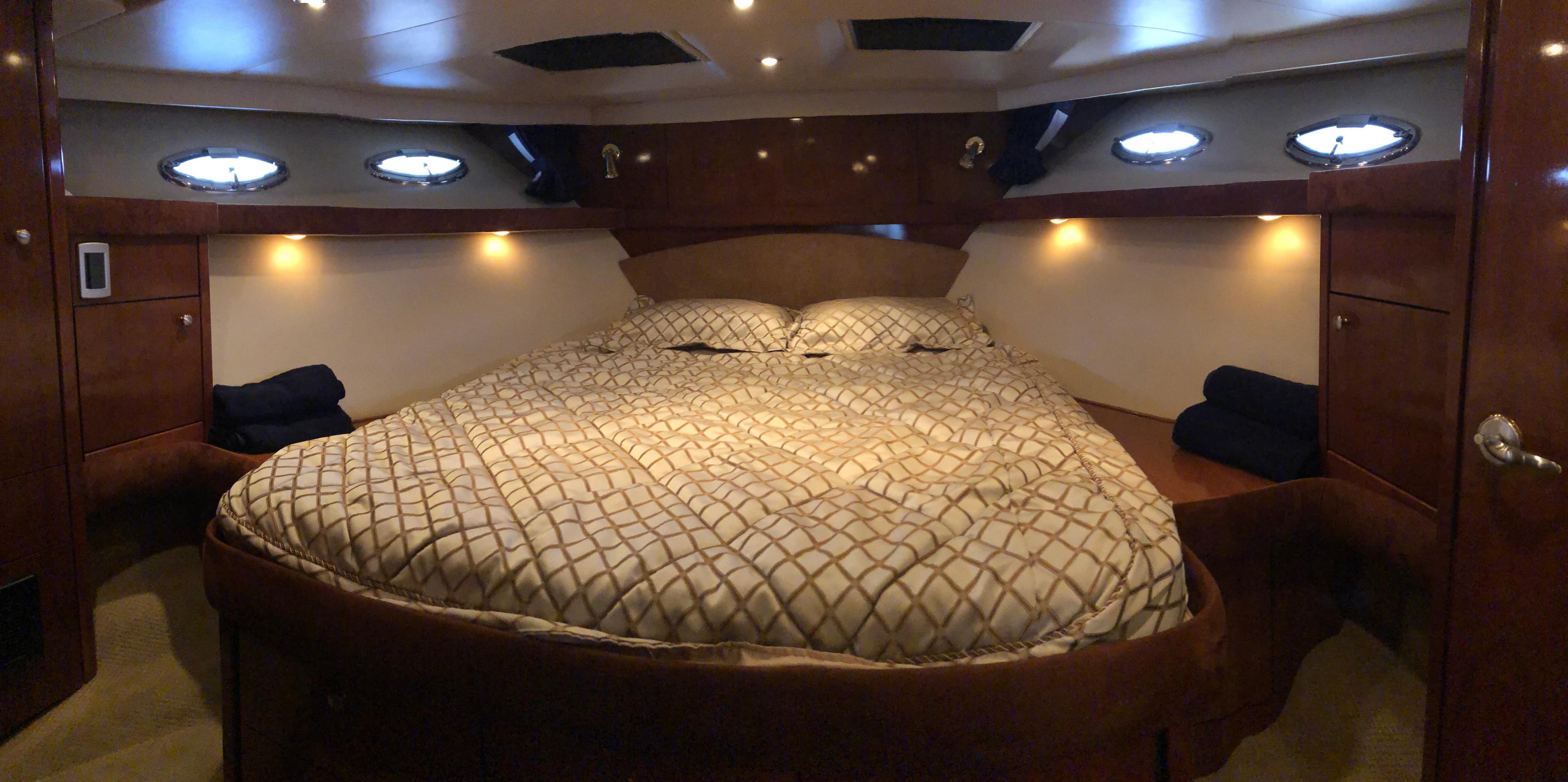 2006 Meridian 490 Pilothouse