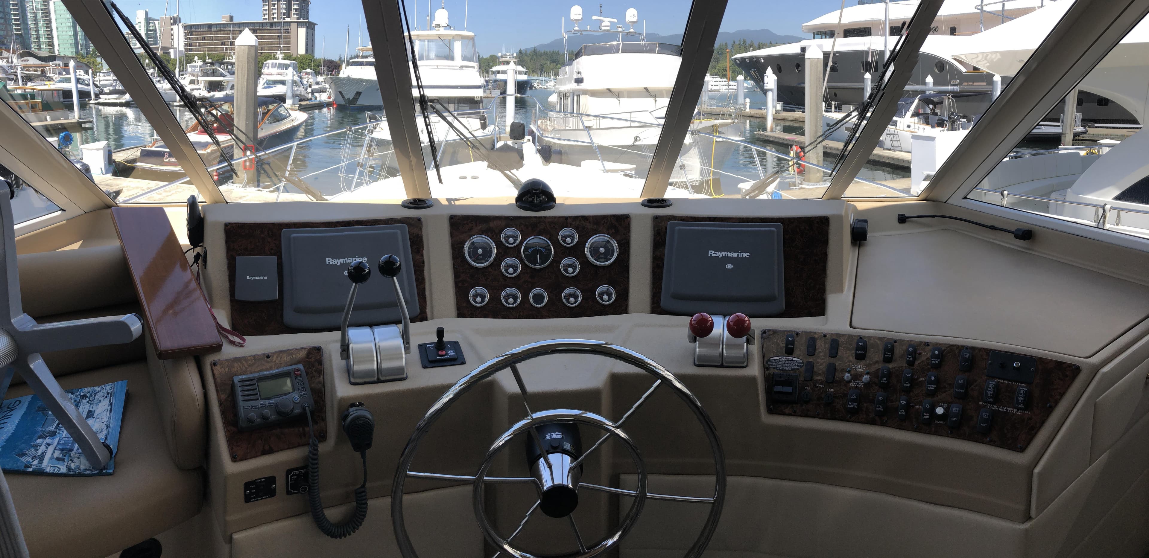 2006 Meridian 490 Pilothouse
