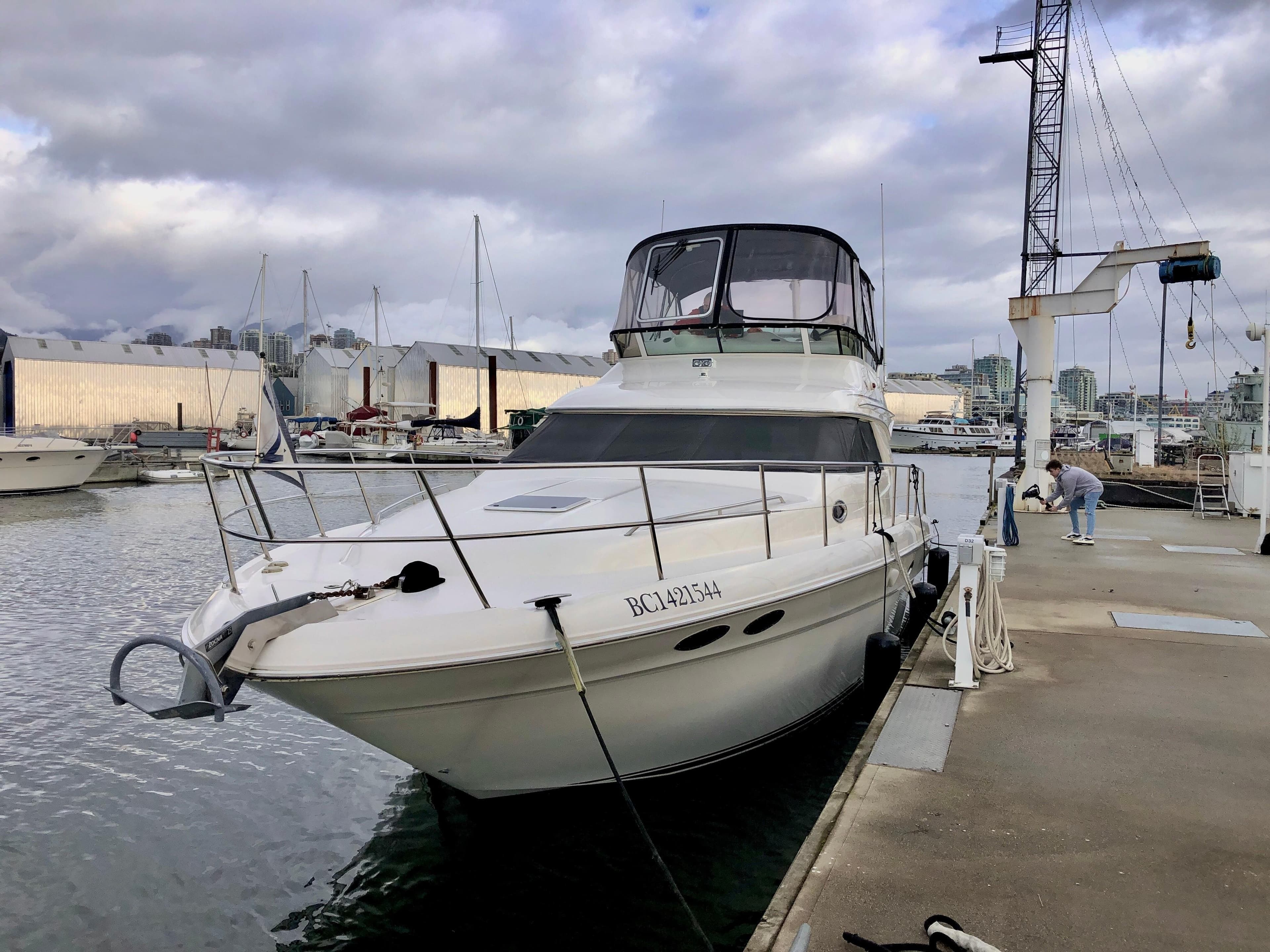 2002 Sea Ray 400 Sedan Bridge