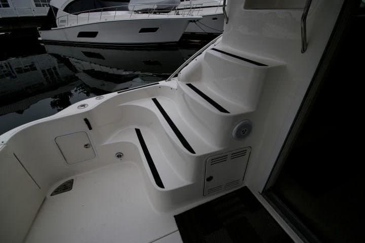 2002 Sea Ray 400 Sedan Bridge