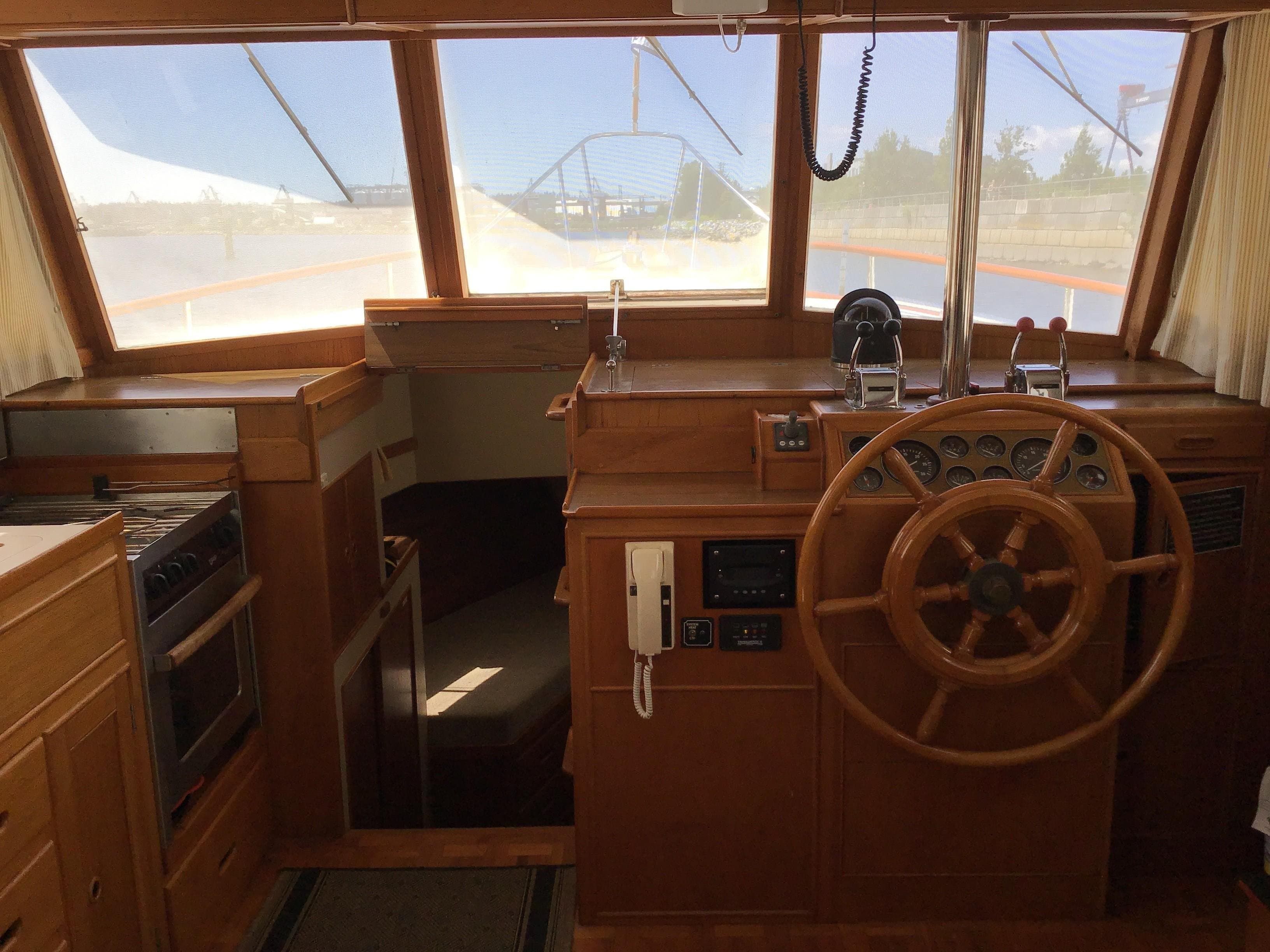 1983 Grand Banks Classic