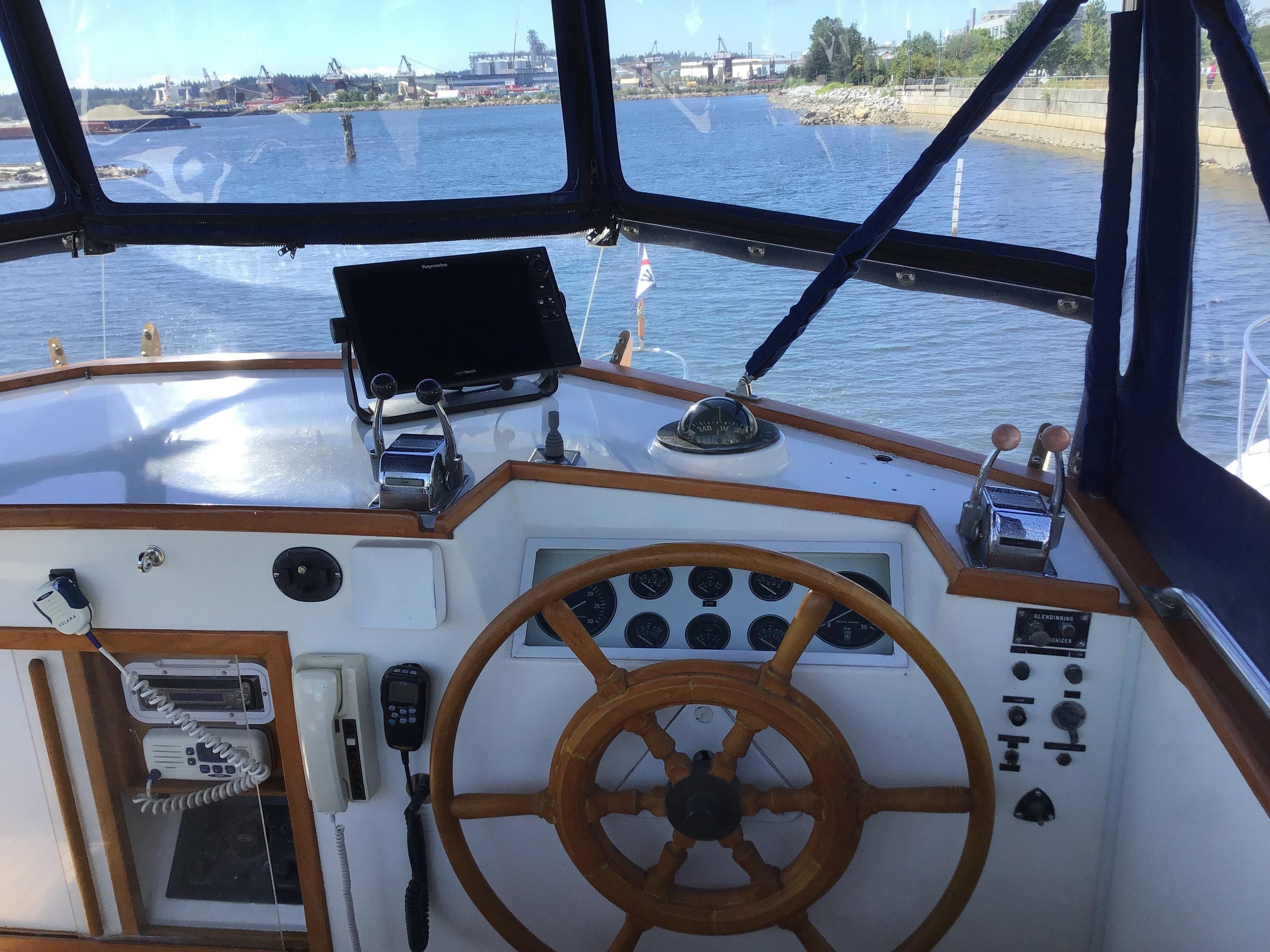 1983 Grand Banks Classic