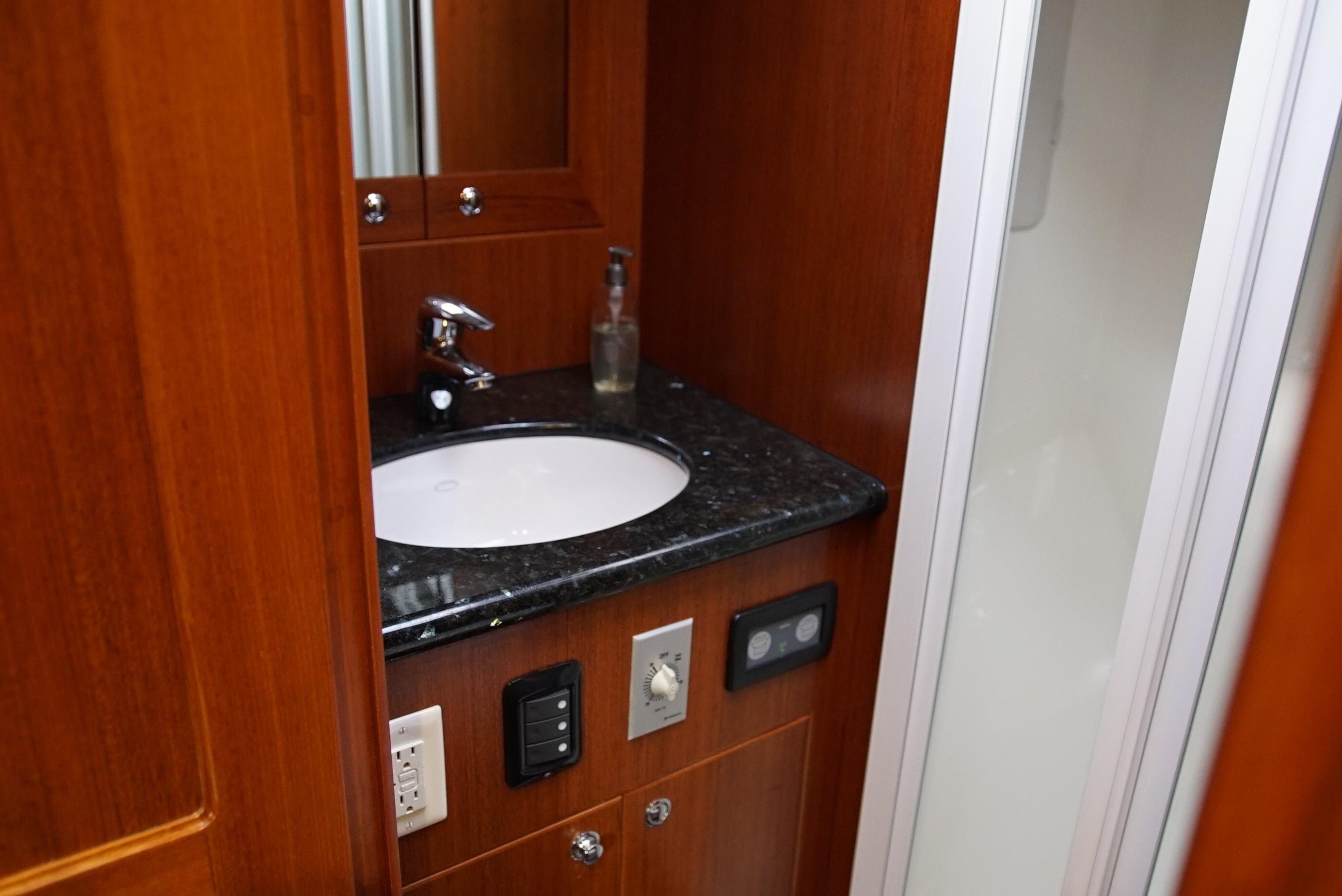 2009 Nordhavn 43