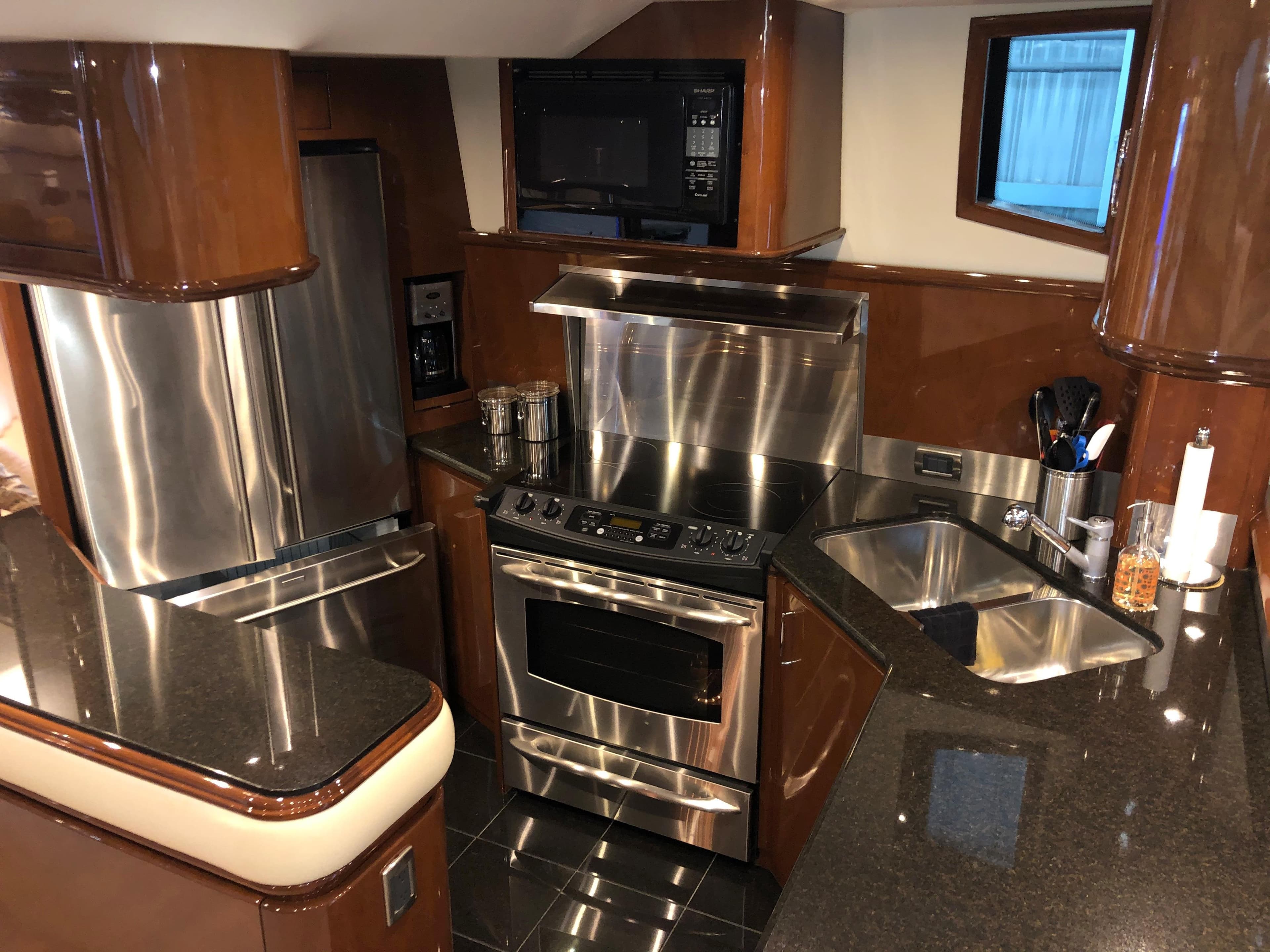 2007 Marquis 65