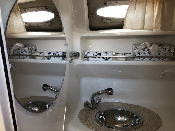 2011 Chaparral 290 Signature