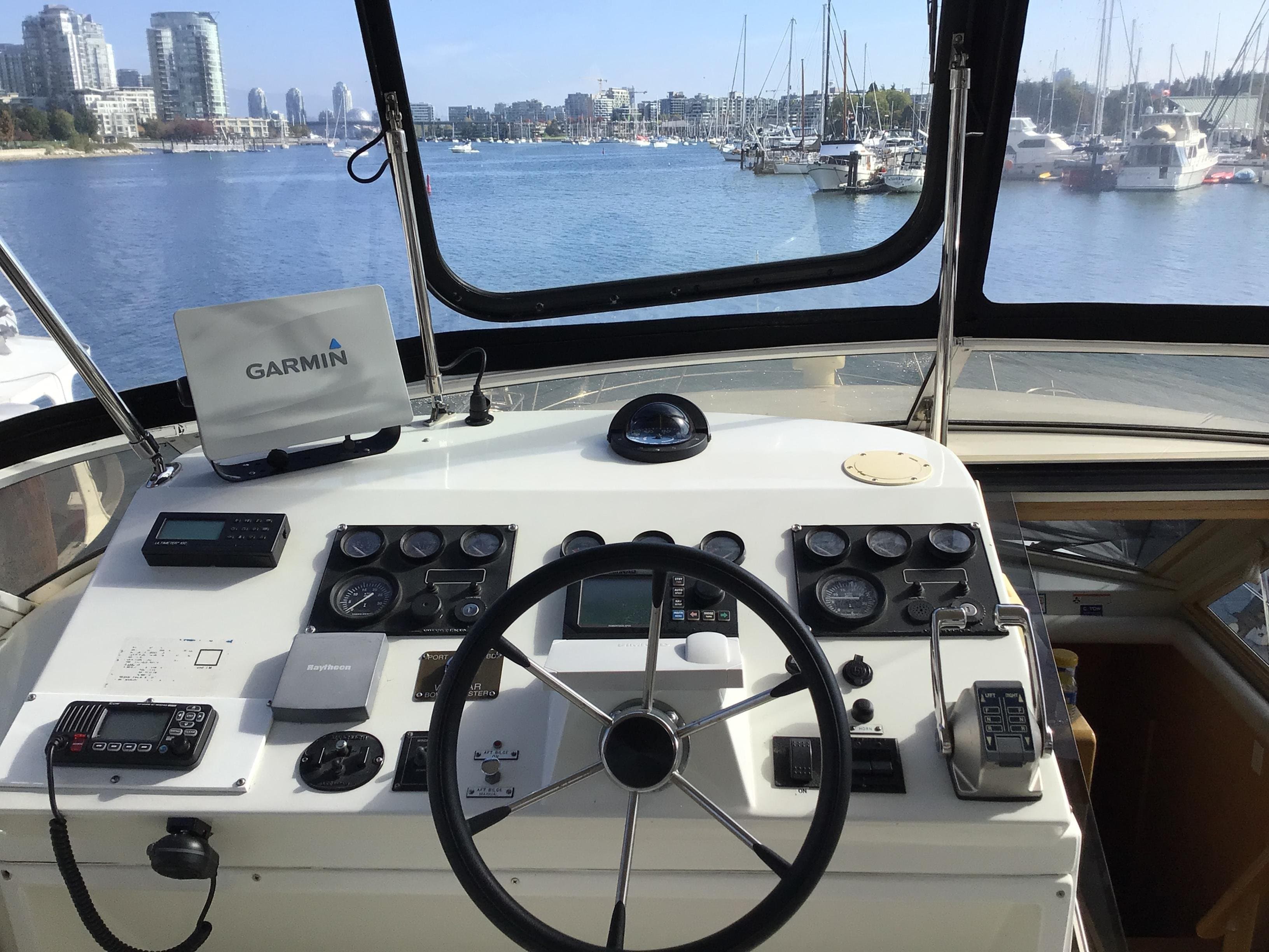 1999 Navigator 5300