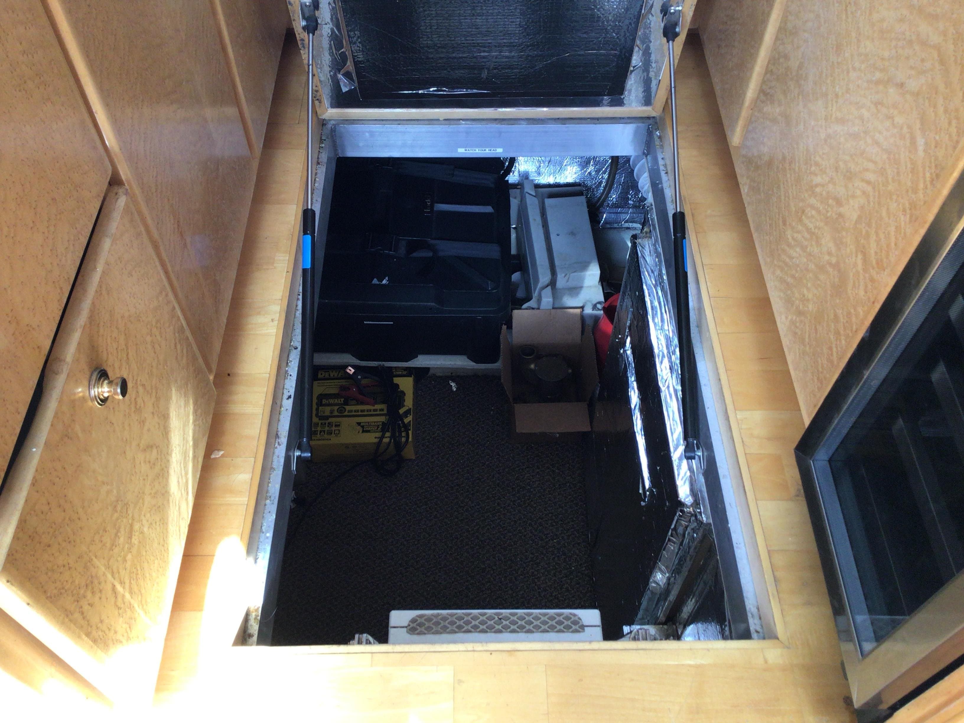 1999 Navigator 5300