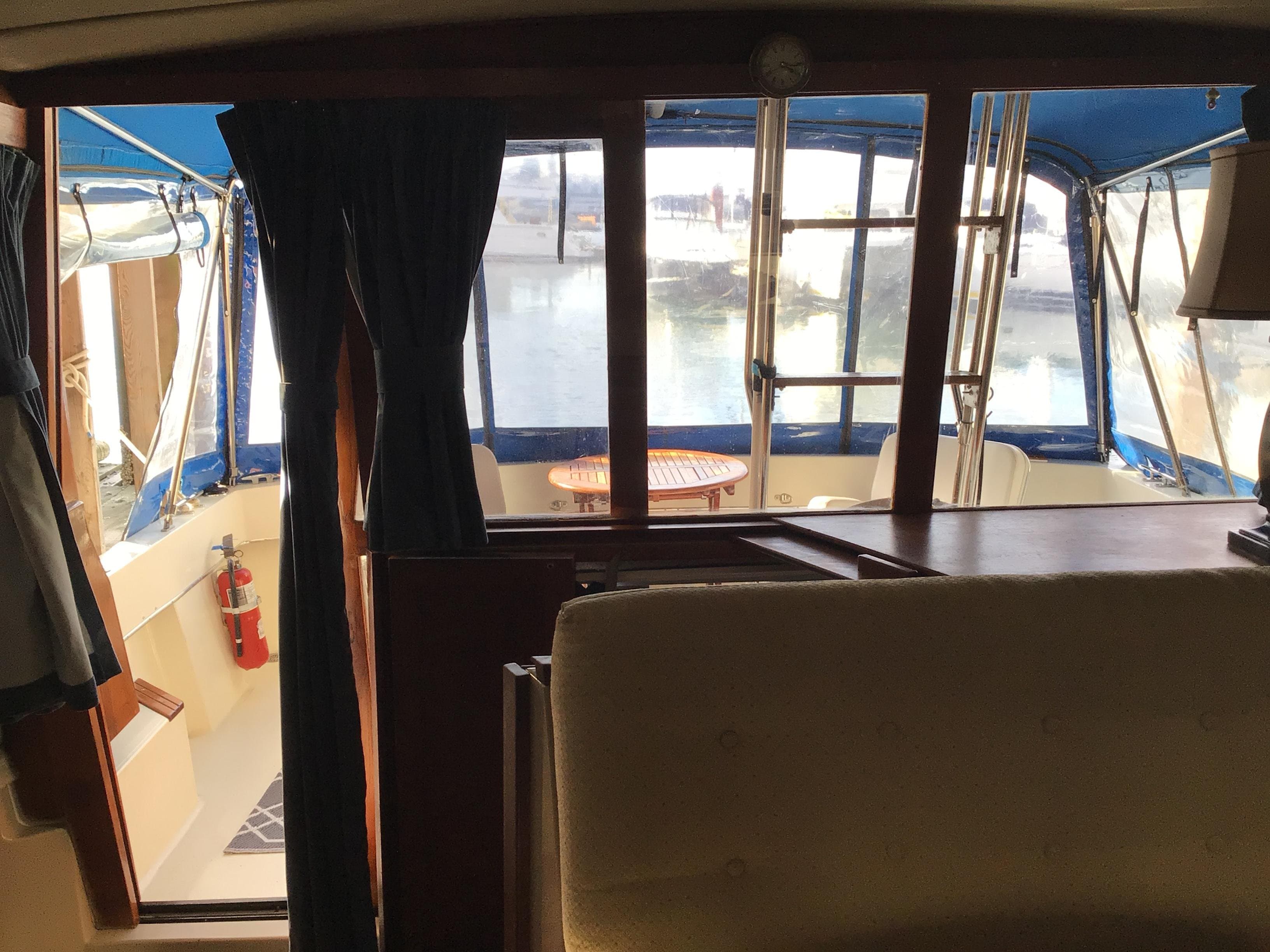 1986 Bayliner 3270 Motoryacht