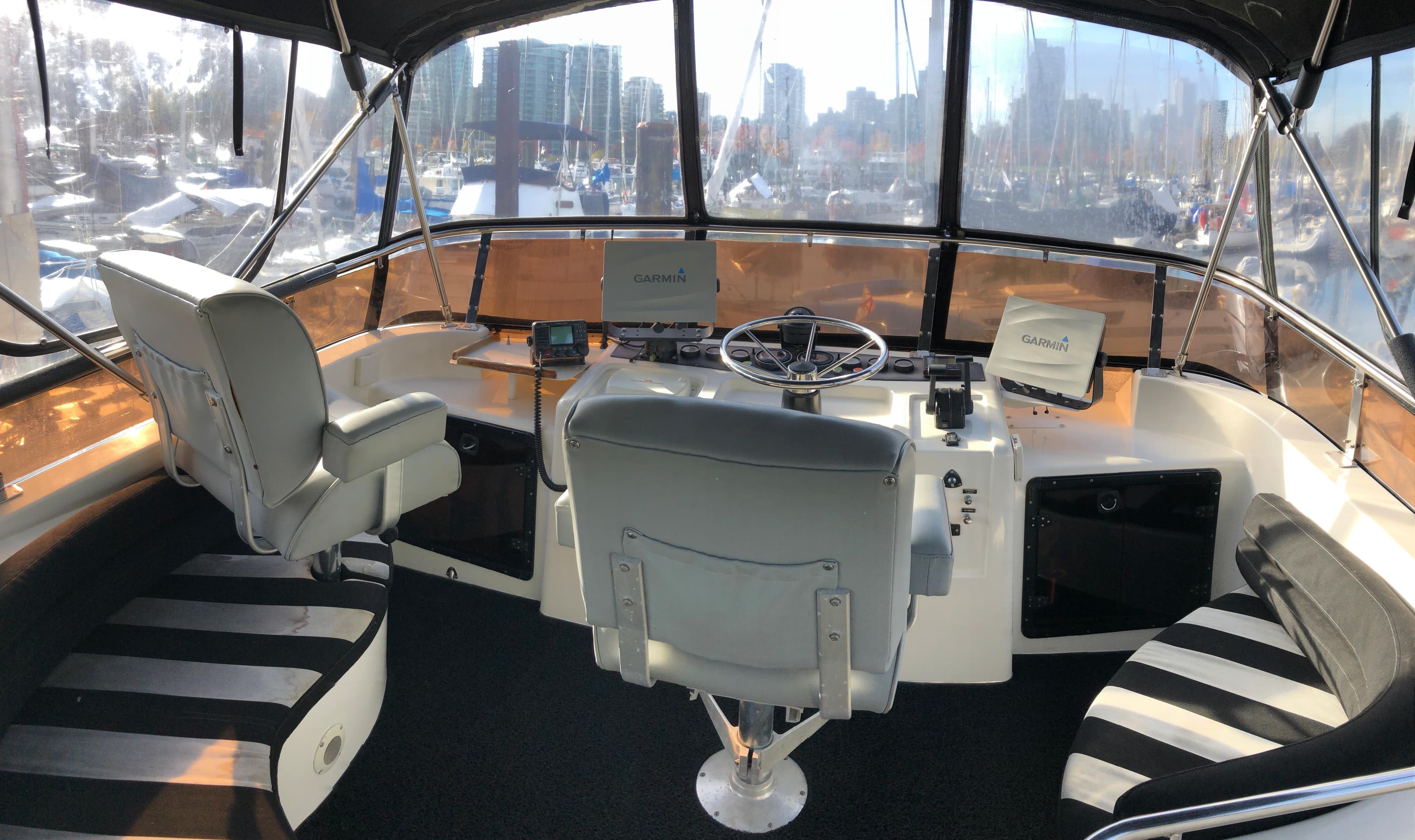 1995 Queenship Aft Cabin