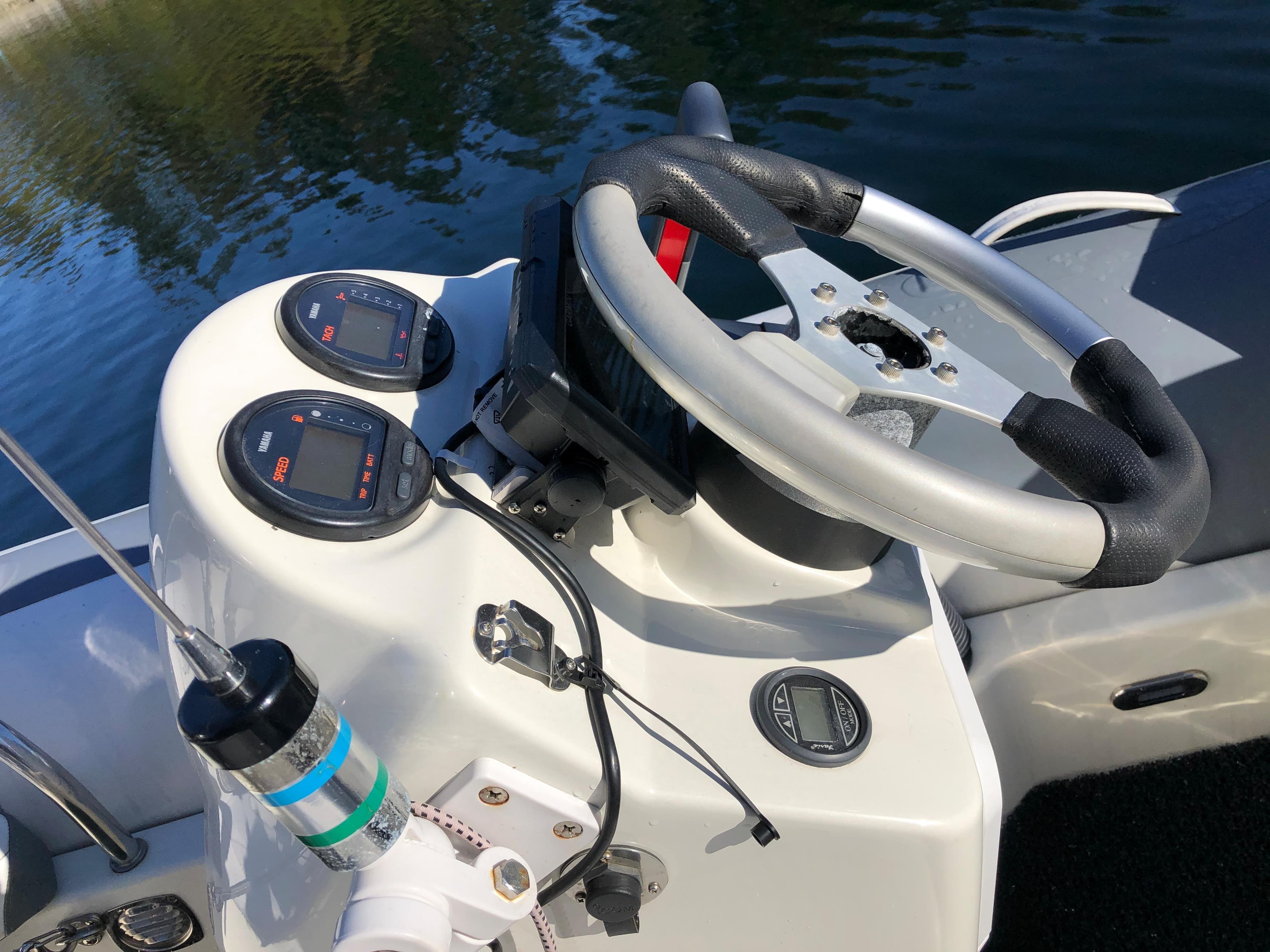 1995 Queenship Aft Cabin
