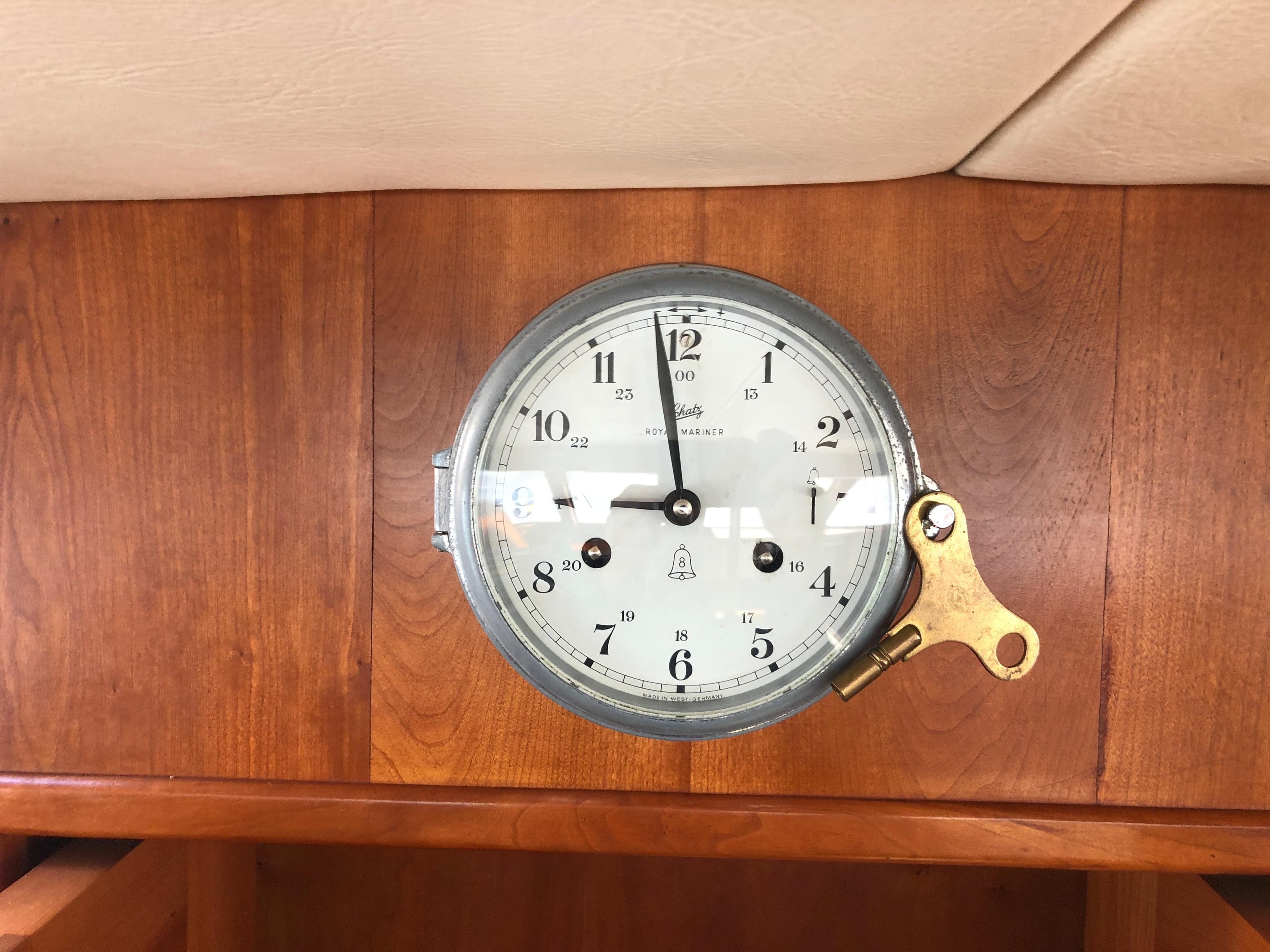 1995 Queenship Aft Cabin