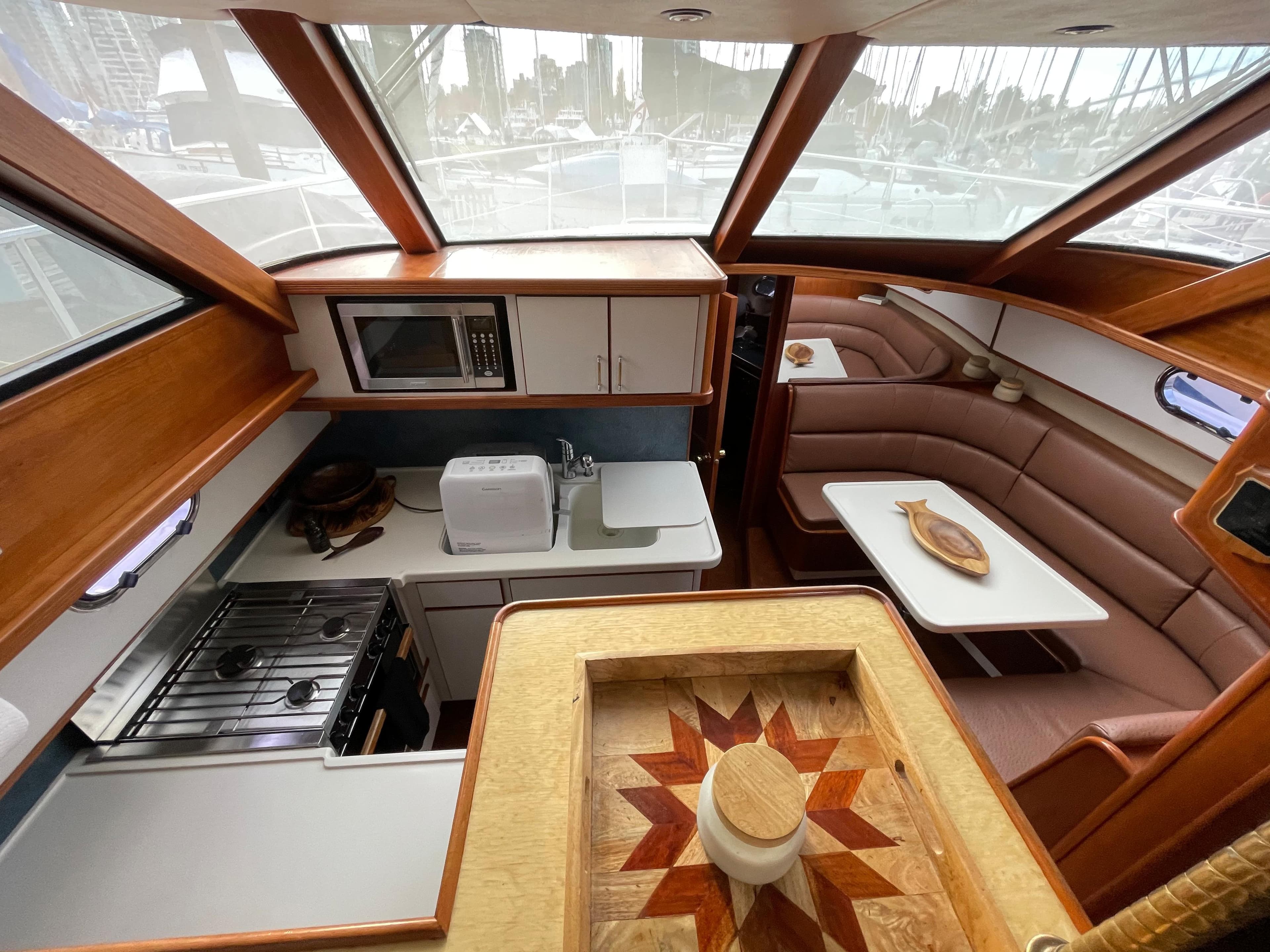 1995 Queenship Aft Cabin