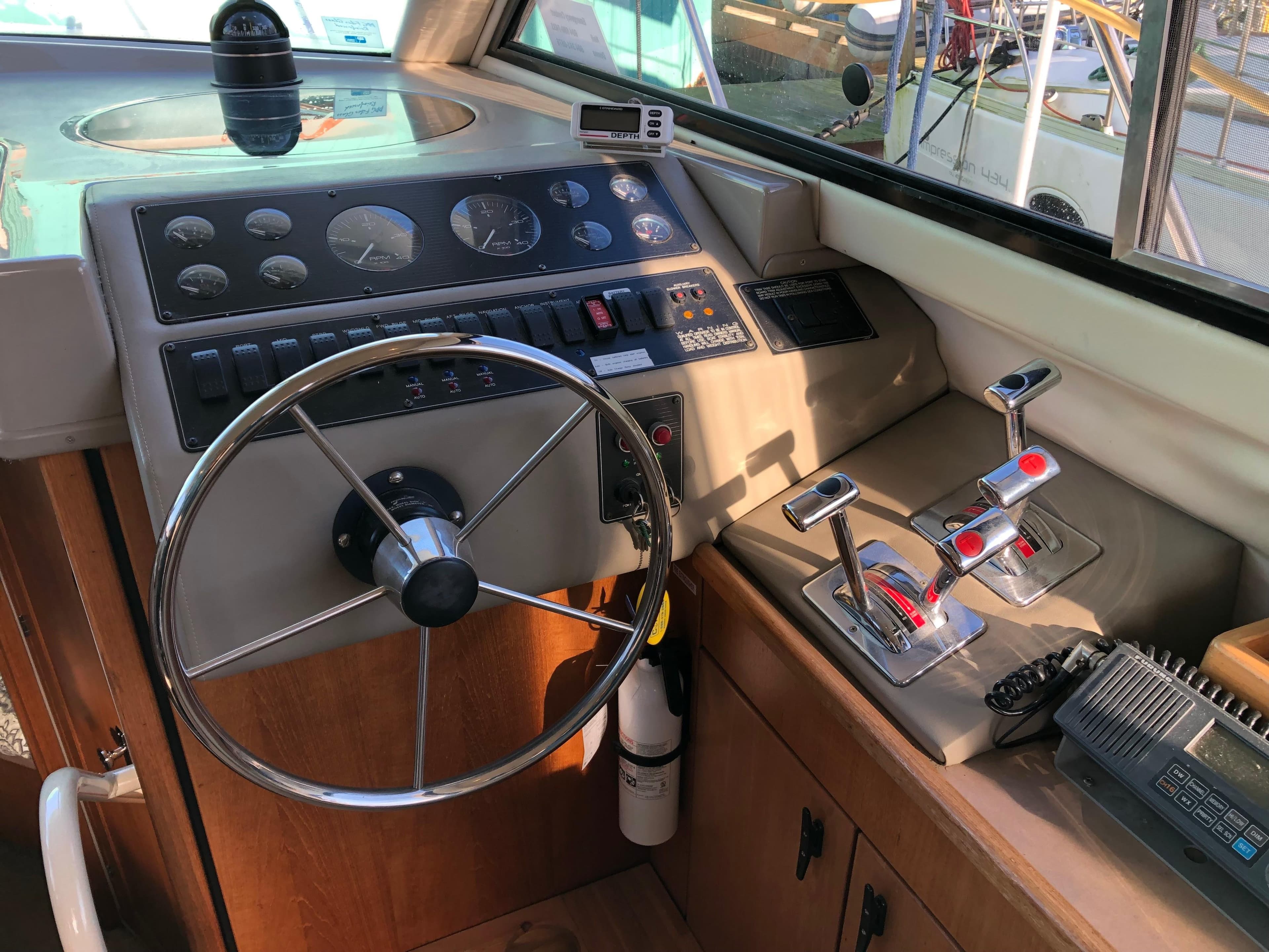 1998 Bayliner 4087 Aft Cabin Motoryacht