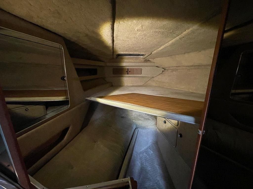 1980 Sea Ray 31 Vanguard
