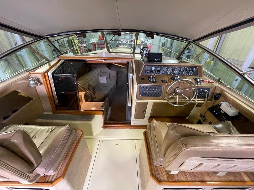1980 Sea Ray 31 Vanguard