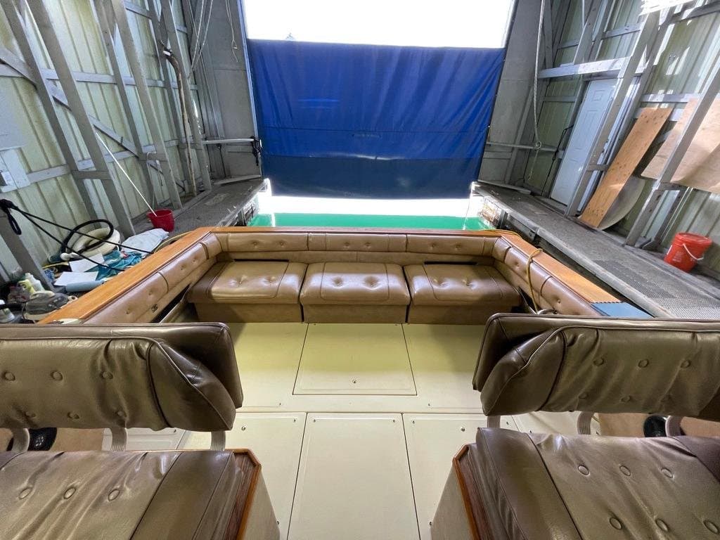 1980 Sea Ray 31 Vanguard