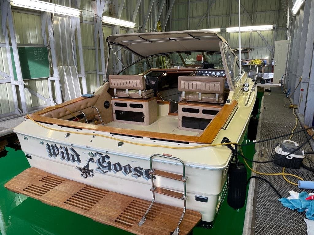 1980 Sea Ray 31 Vanguard