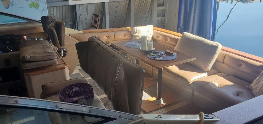 1980 Sea Ray 31 Vanguard