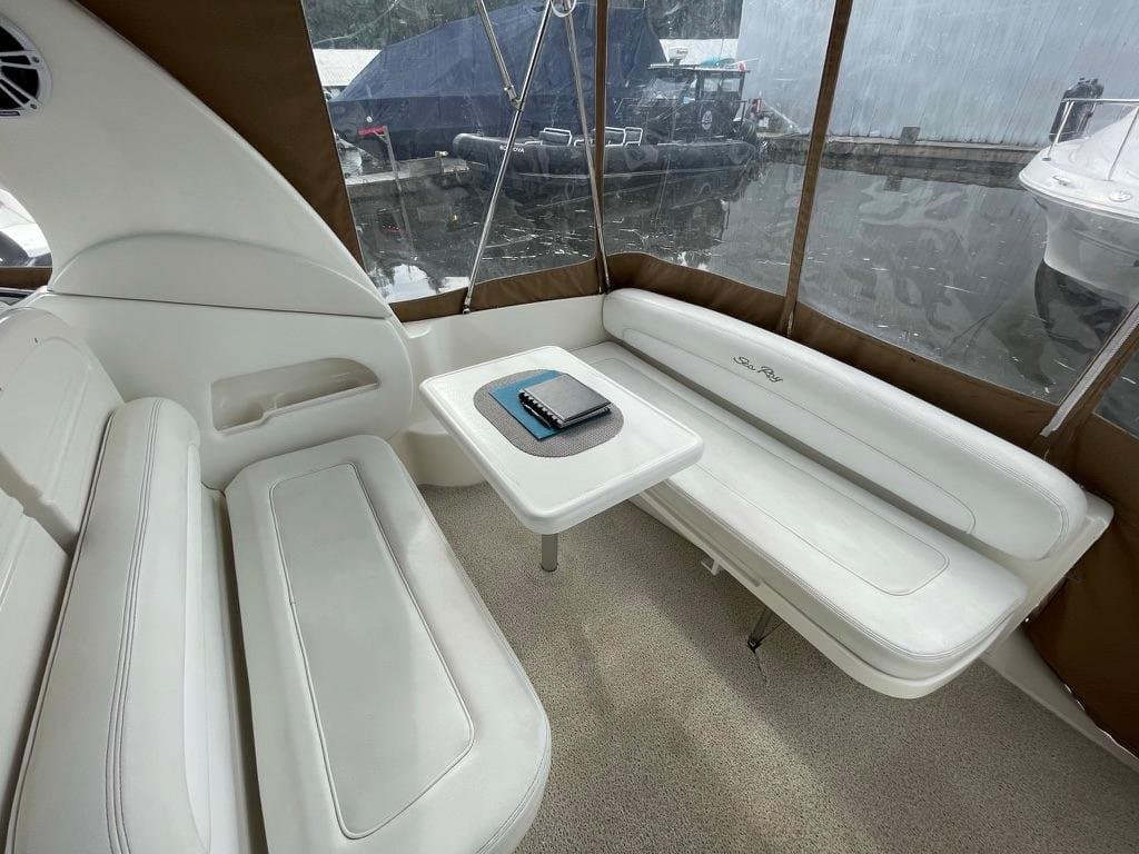 2005 Sea Ray 300 Sundancer