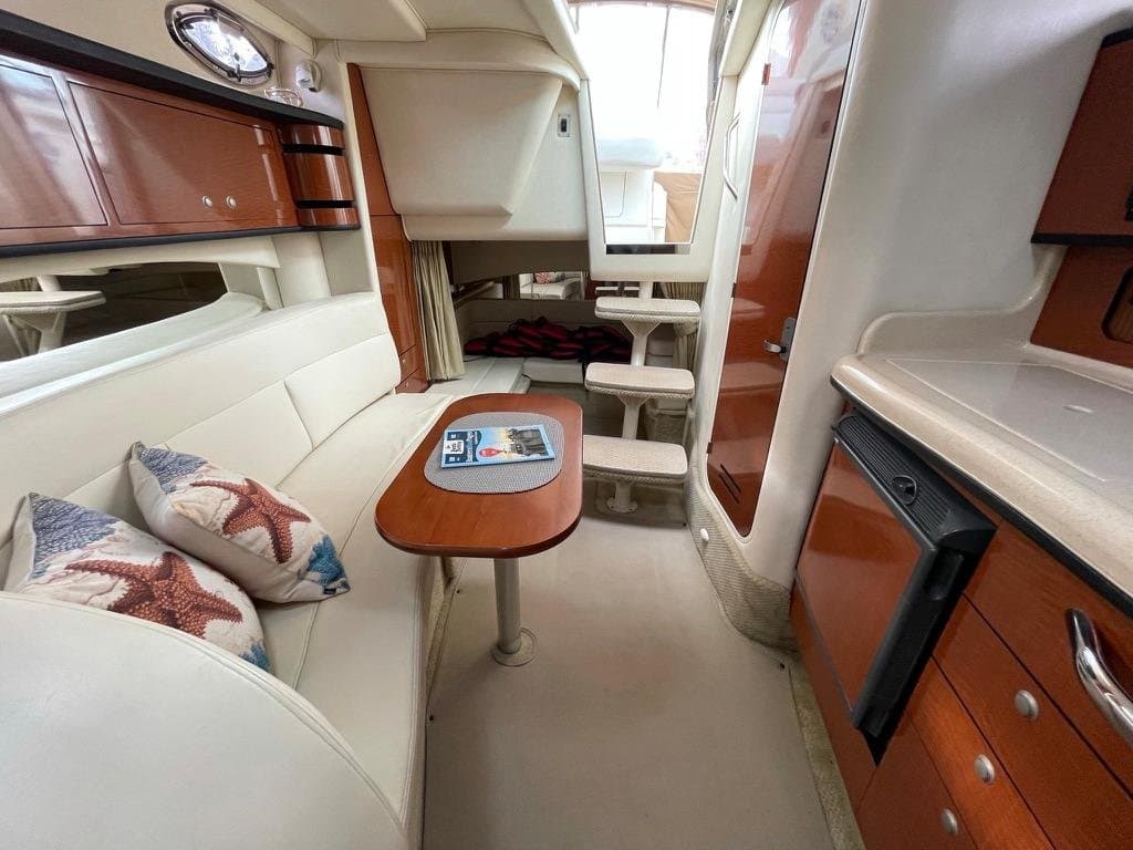 2005 Sea Ray 300 Sundancer
