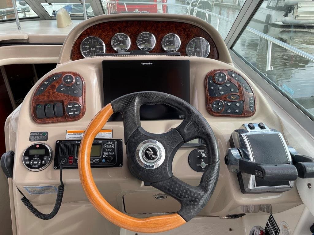 2005 Sea Ray 300 Sundancer