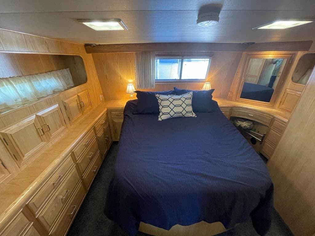 1990 Ocean Alexander 440