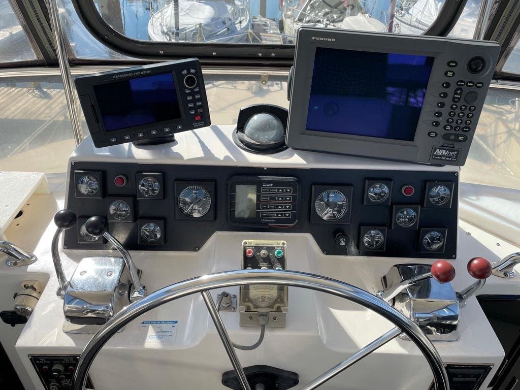 1990 Ocean Alexander 440