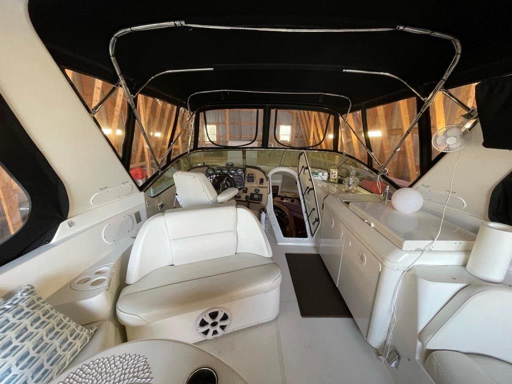 2001 Carver 57 Voyager